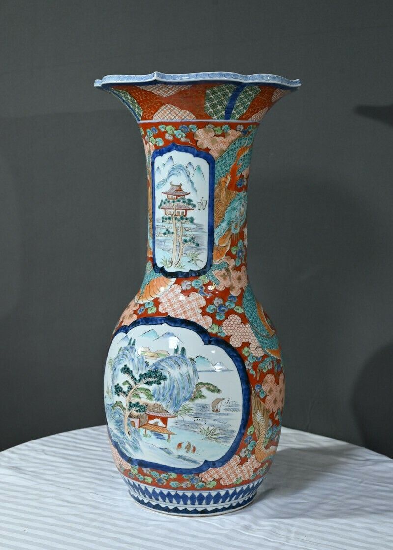 Important Arita Vase, Meiji Era, Japan – Late 19th Century photo Home Decor