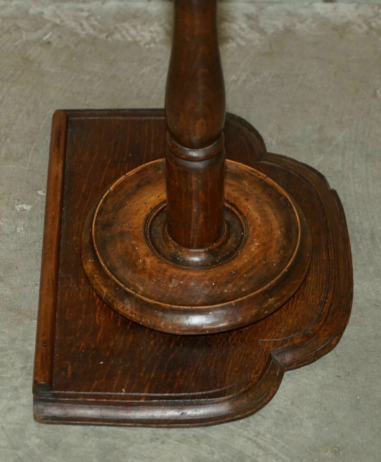 photo vinterior Antique Victorian Smokers Side Table Depicting Castles For Pipes Tobacco Cigars
