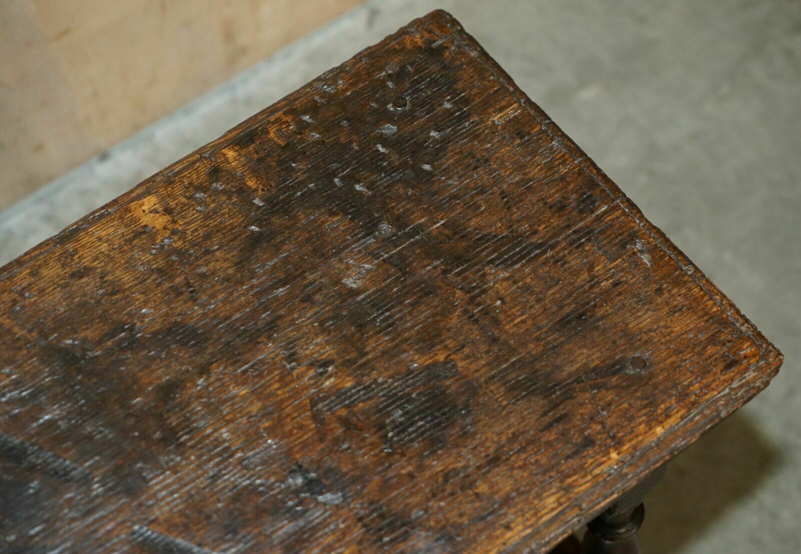 17th Century Antique English Oak Side End Lamp Wine Table Lovely Patinated Top photo vinterior