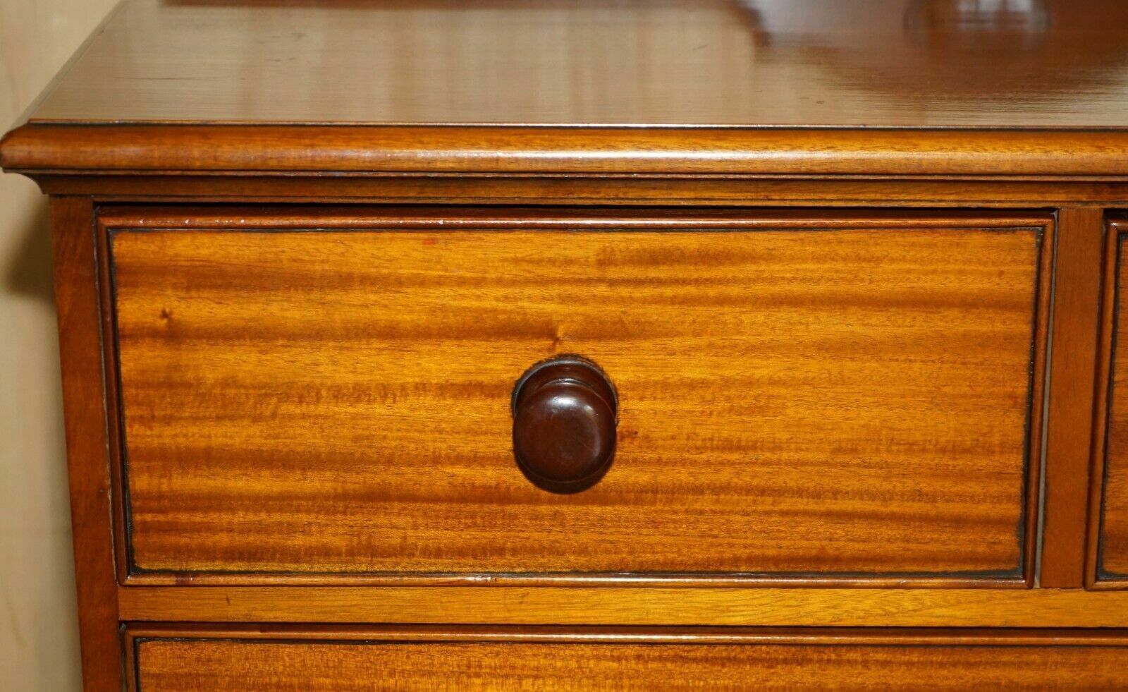 Exquisite Pair Of Vintage Flamed Mahogany Chest Of Drawers Part Of A Suite photo buy