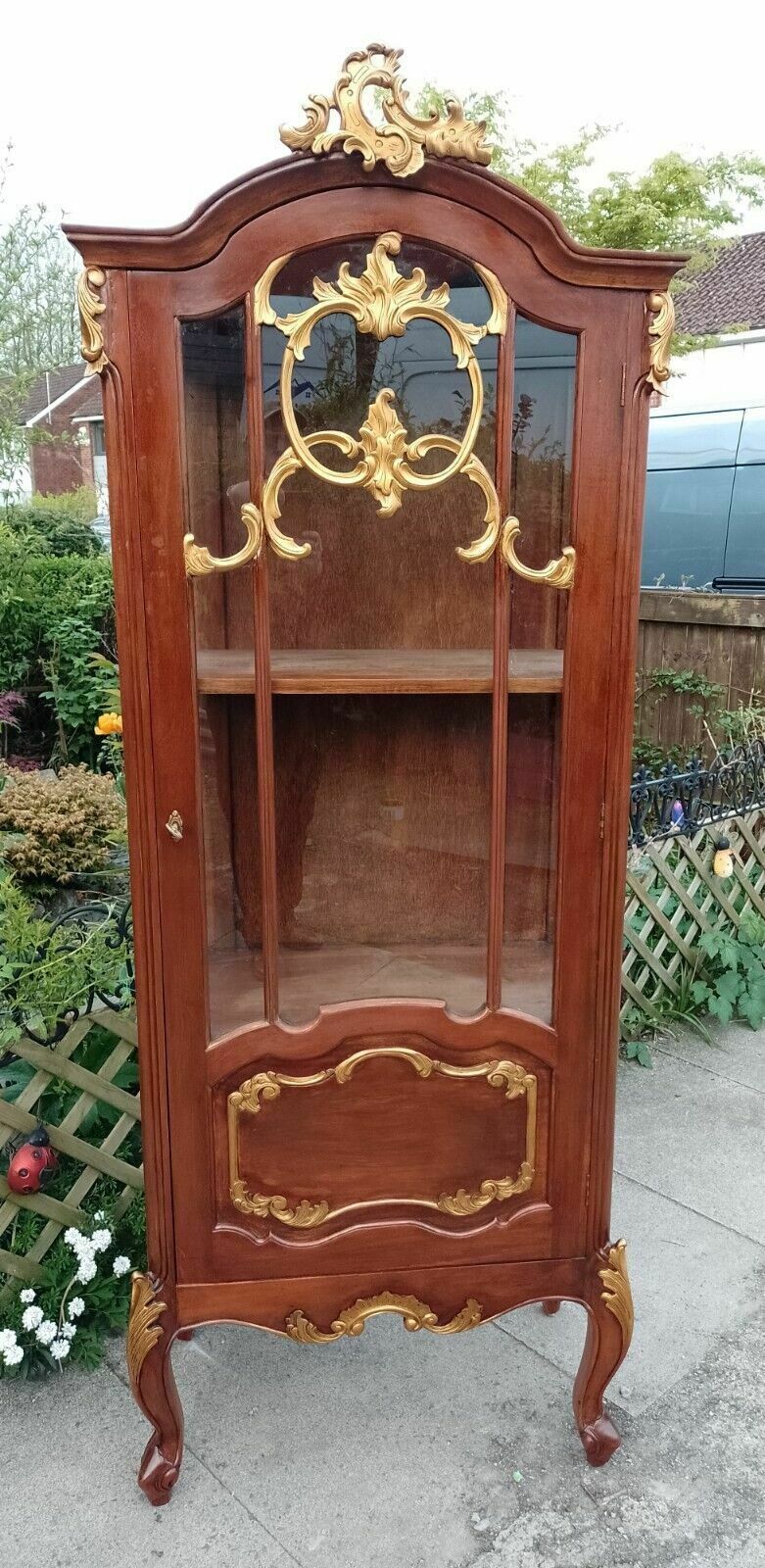 photo vinterior Vintage Large Antique Style French Mahogany & Gilt Wood Display   Drinks Cabinet