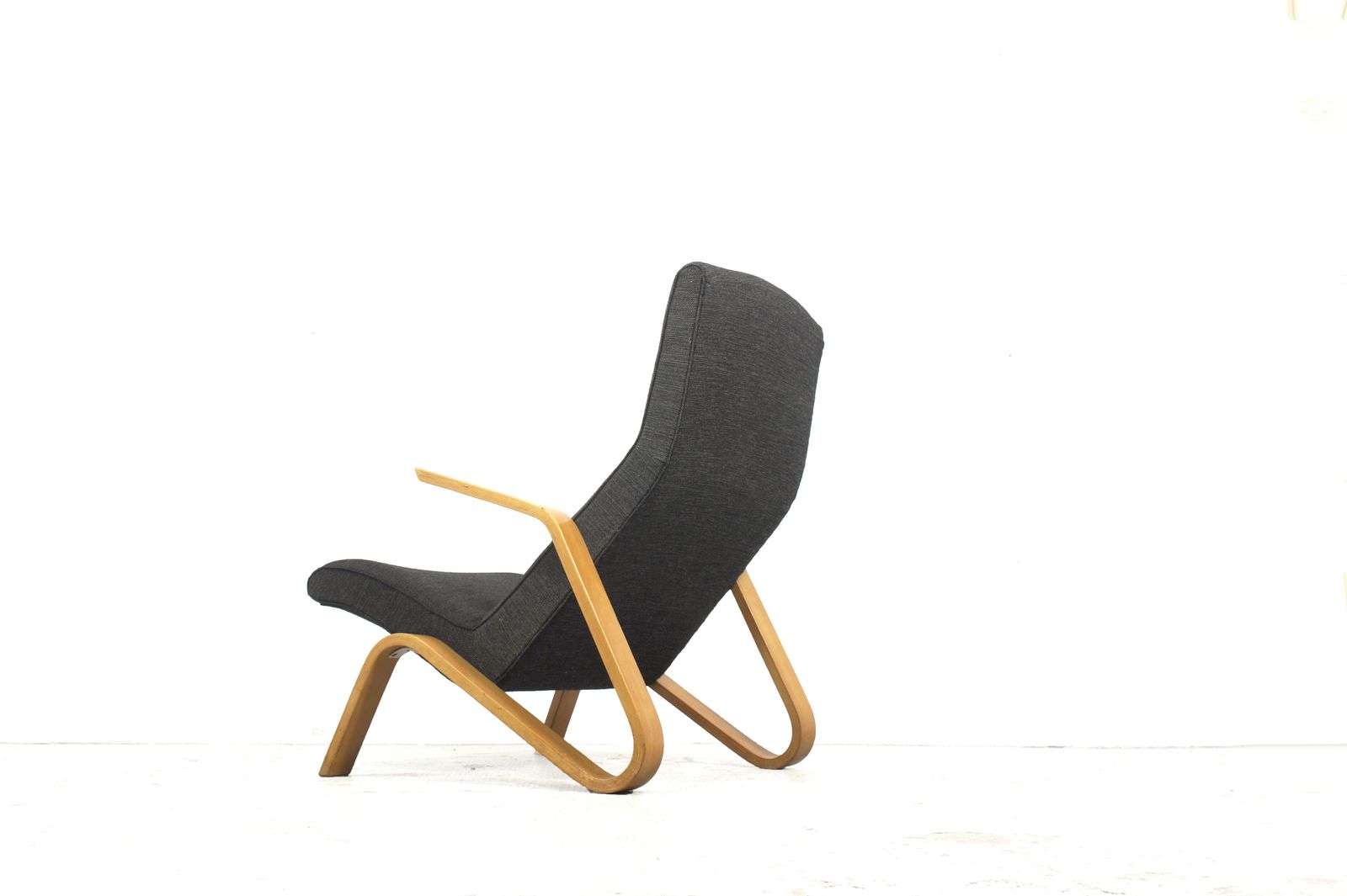 Grasshopper Lounge Chair Designed By Eero Saarinen For Knoll 1950ies photo for sale
