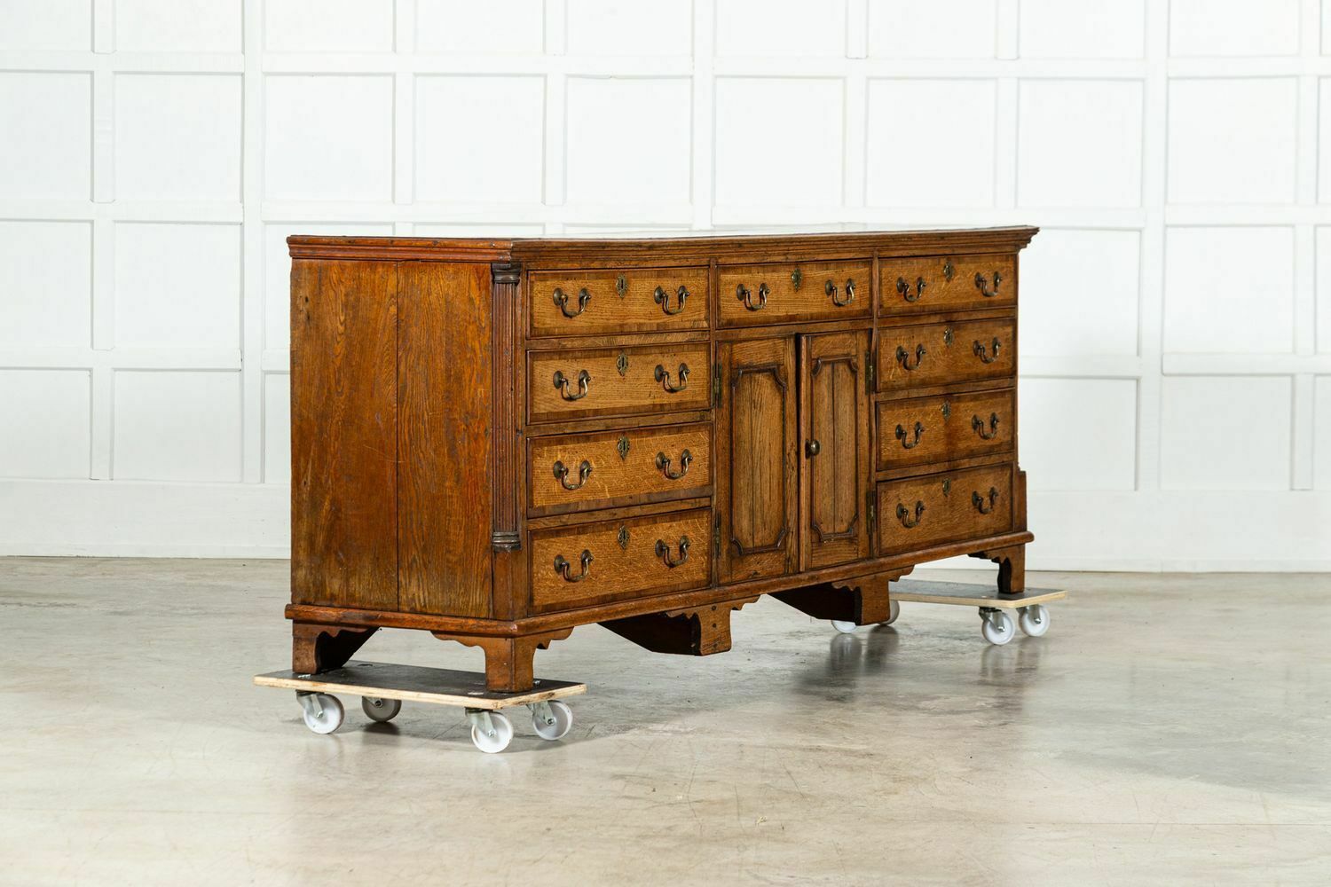 Large English George III Oak & Mahogany Dresser Base photo vinterior