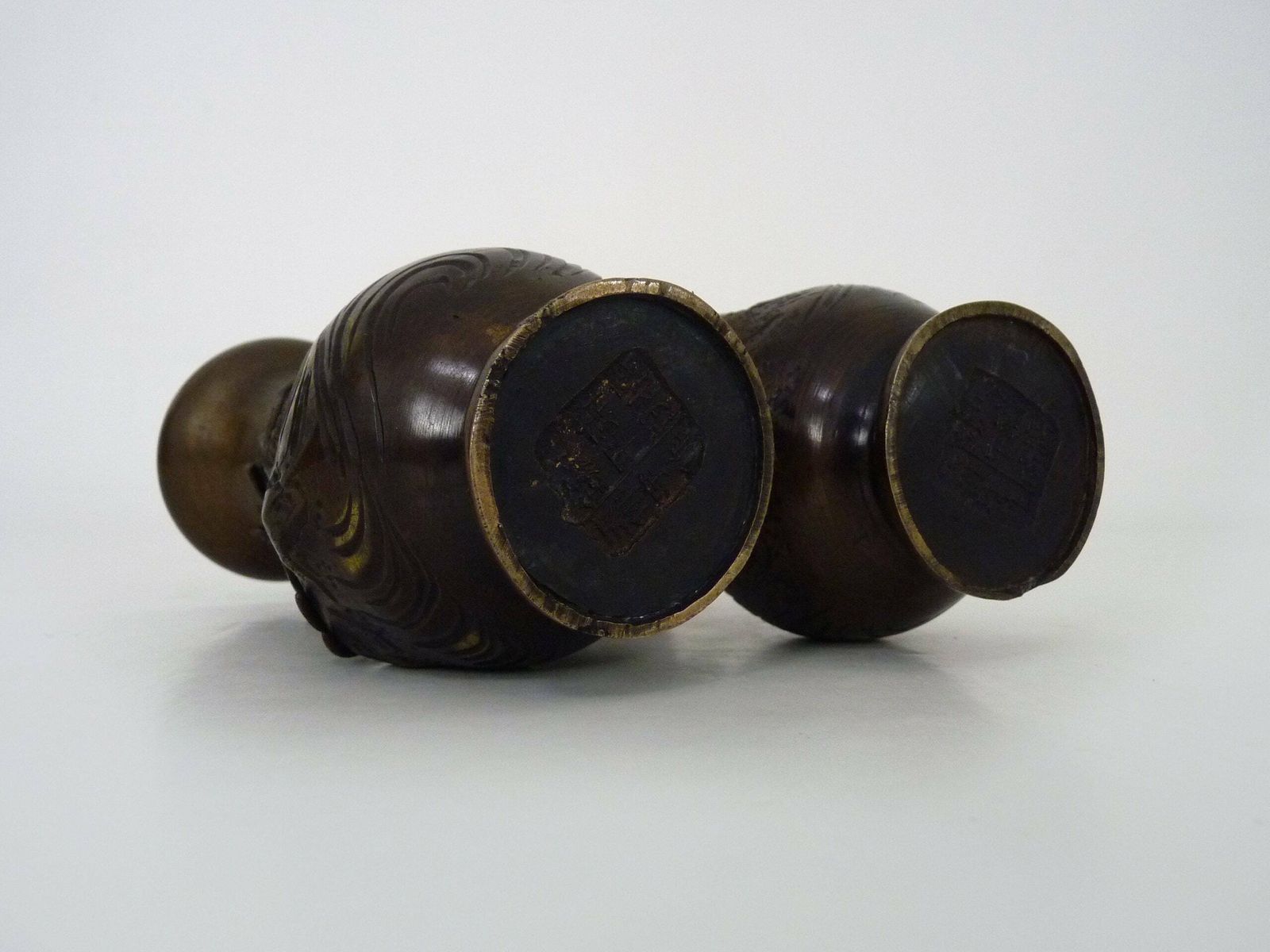 photo furniture Pair Of Japanese Dragon Vases In Patinated Bronze   1900