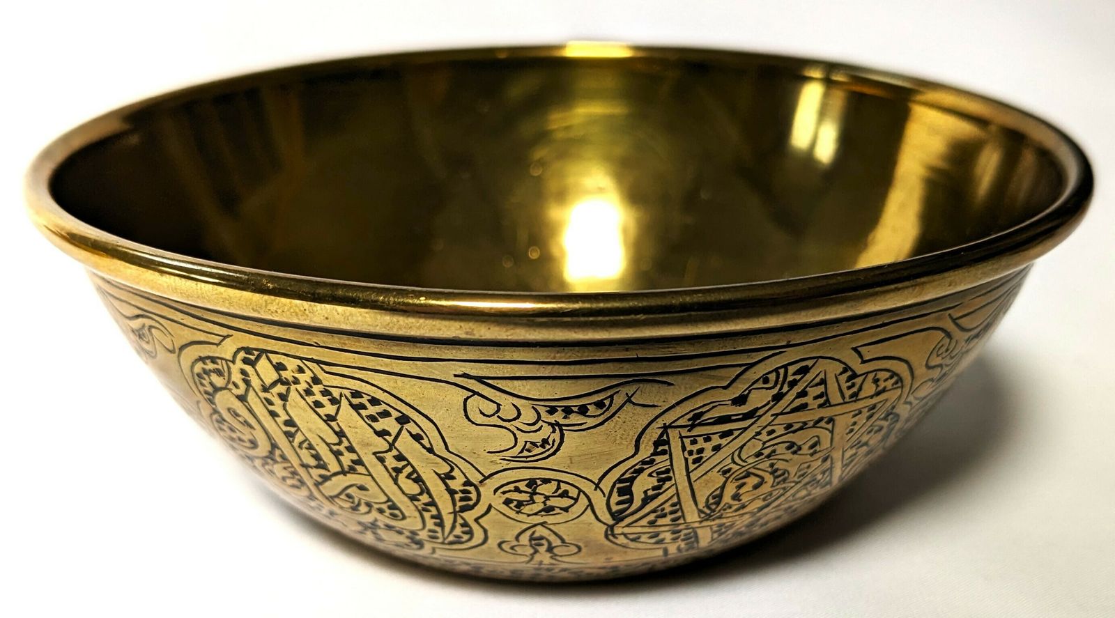 photo furniture Pair Of Antique Islamic Middle East Engraved Brass Bowls
