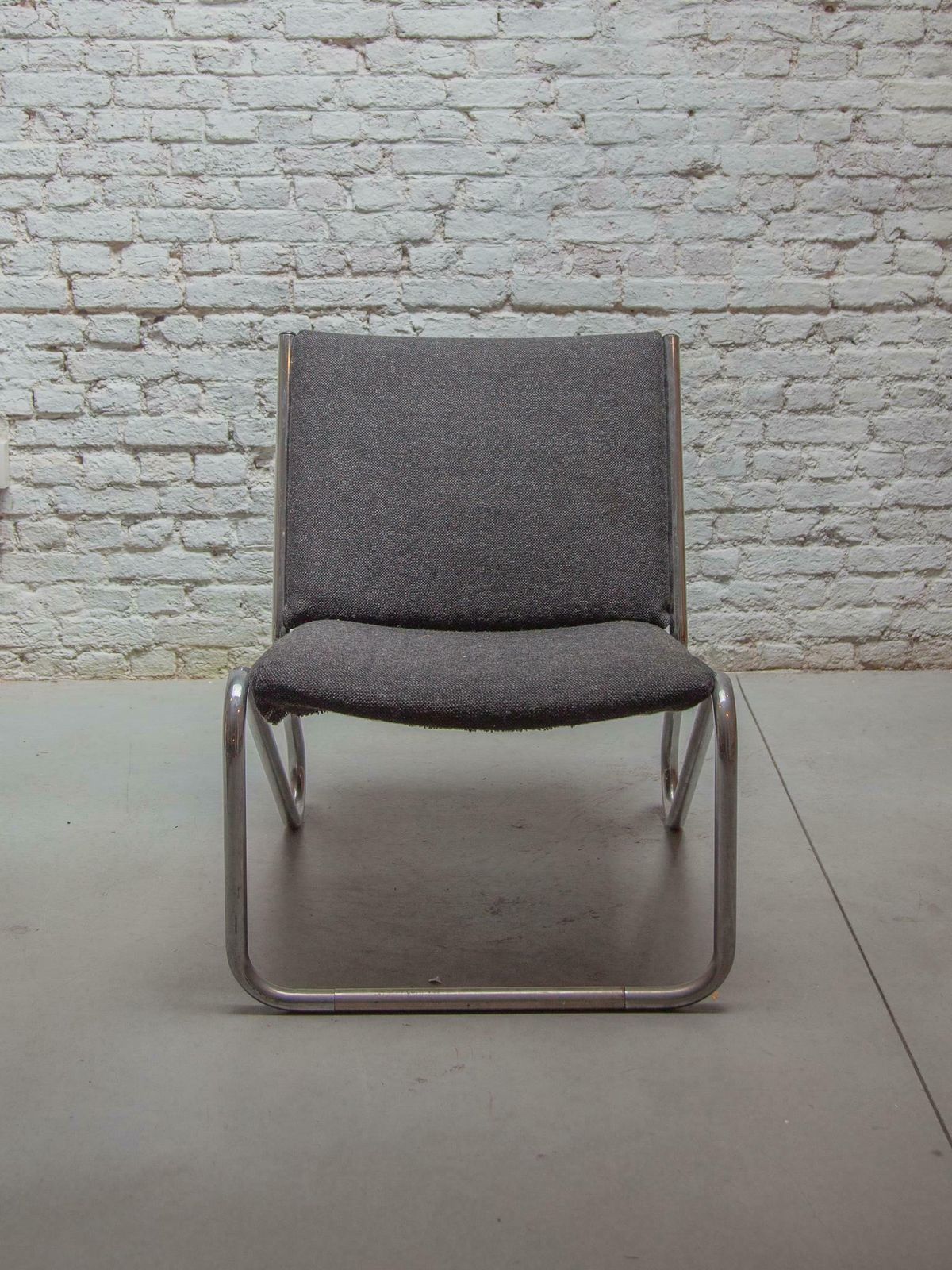 Set Of Six Chrome Tubular Steel Bauhaus Style Lounge Chairs photo for sale