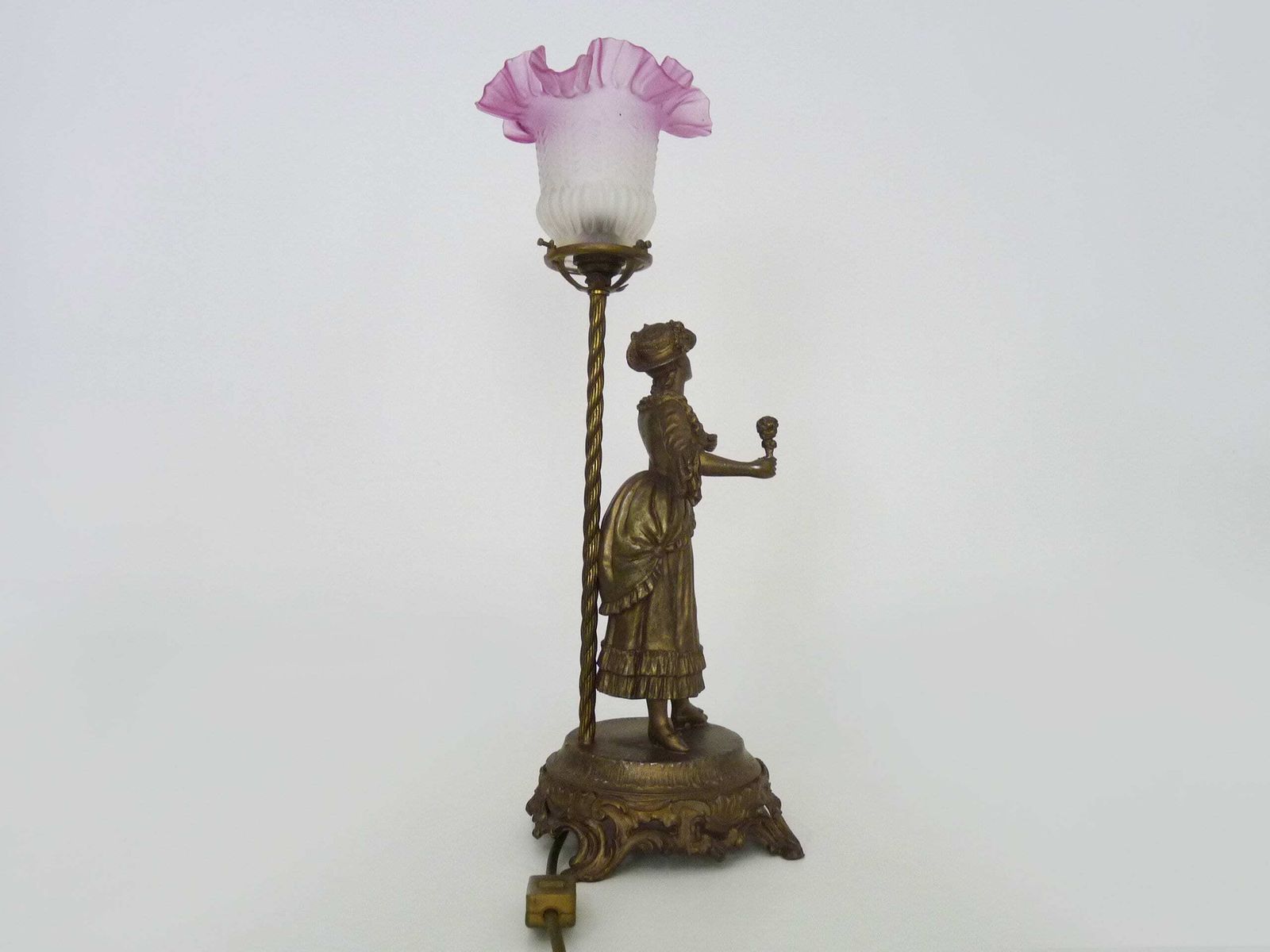 18th Century Nobility Woman Statue Lamp In Gilded Metal And Tulip photo Lighting