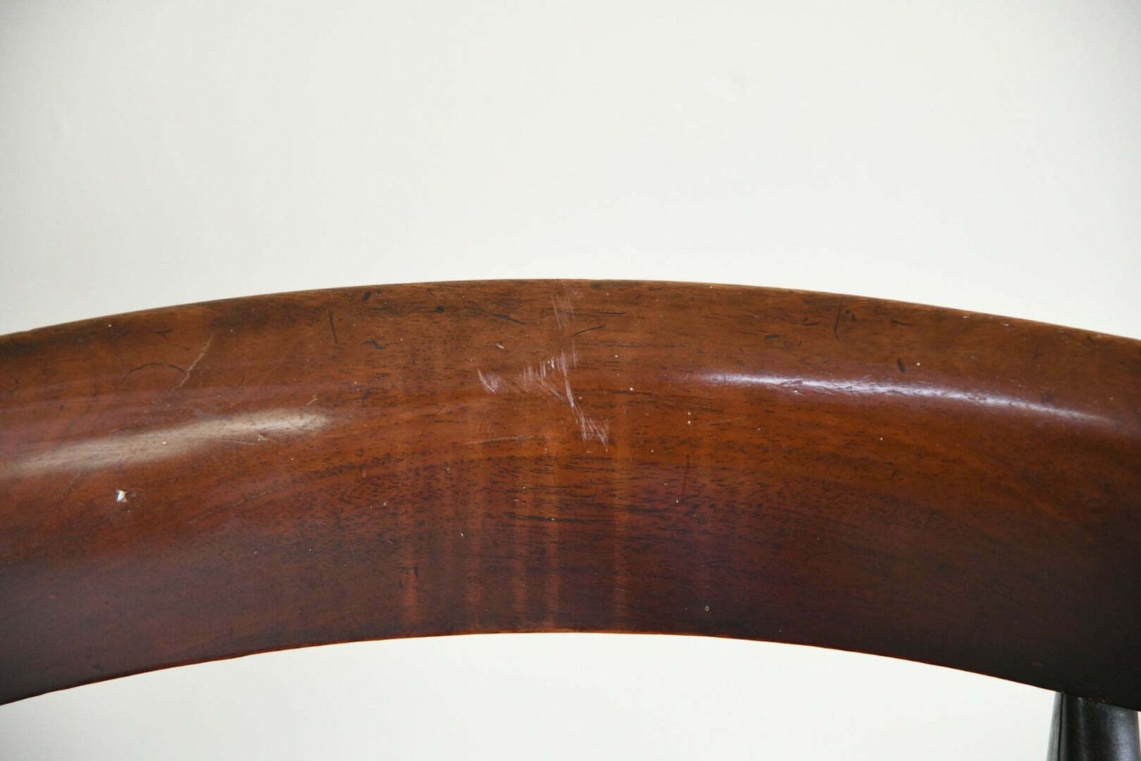 photo furniture 19th Century Mahogany Carver Chair