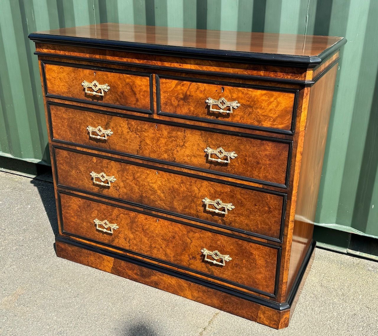 Stunning Quality 19th Century Burr Walnut Chest Of Drawers photo 2450.0
