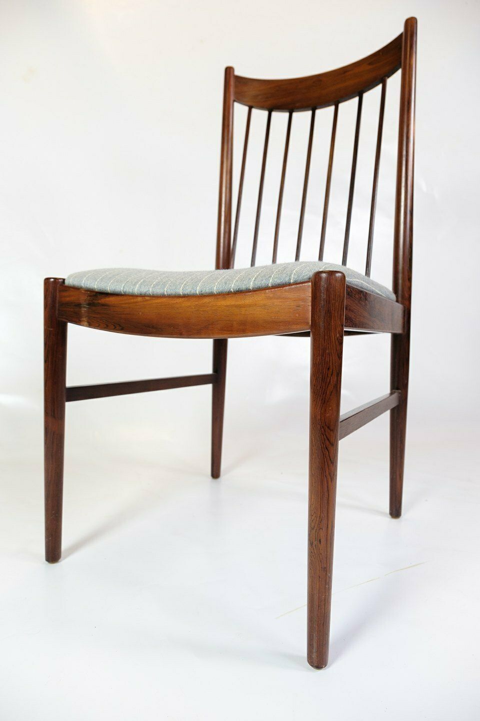 Set Of 8 Dining Charis Model 422  In Rosewood & Gray Fabric By Arne Vodder From 1960s photo vinterior