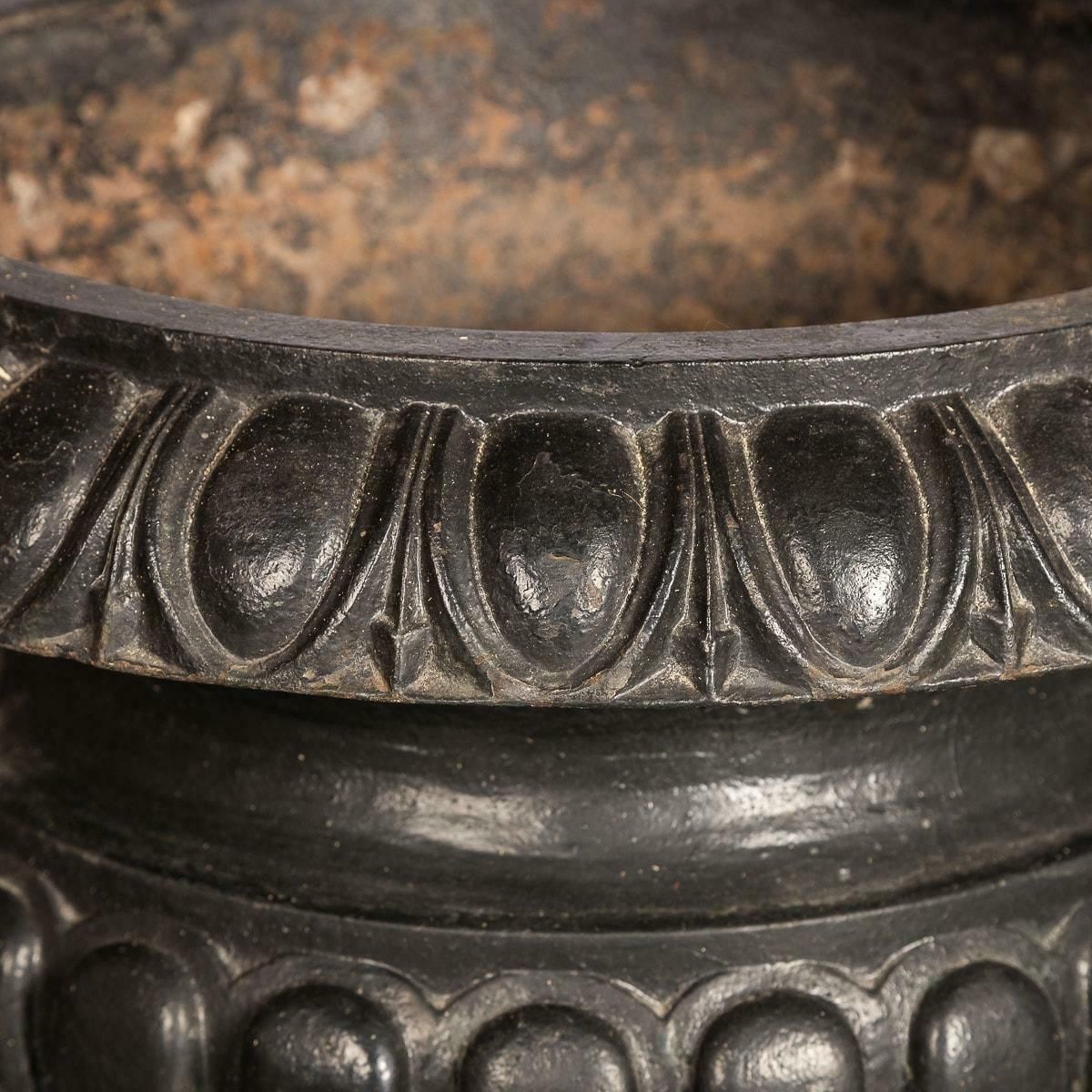13995.0 20th Century Set Of 4 Cast Iron Jardinieres, S Zamboni E Hijos, Argentina C.1900 photo