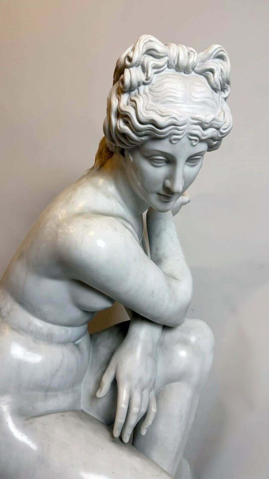 Cav. F. Palla, Marble Sculpture "Vénus Accroupie", Italy, 19th photo Home Decor