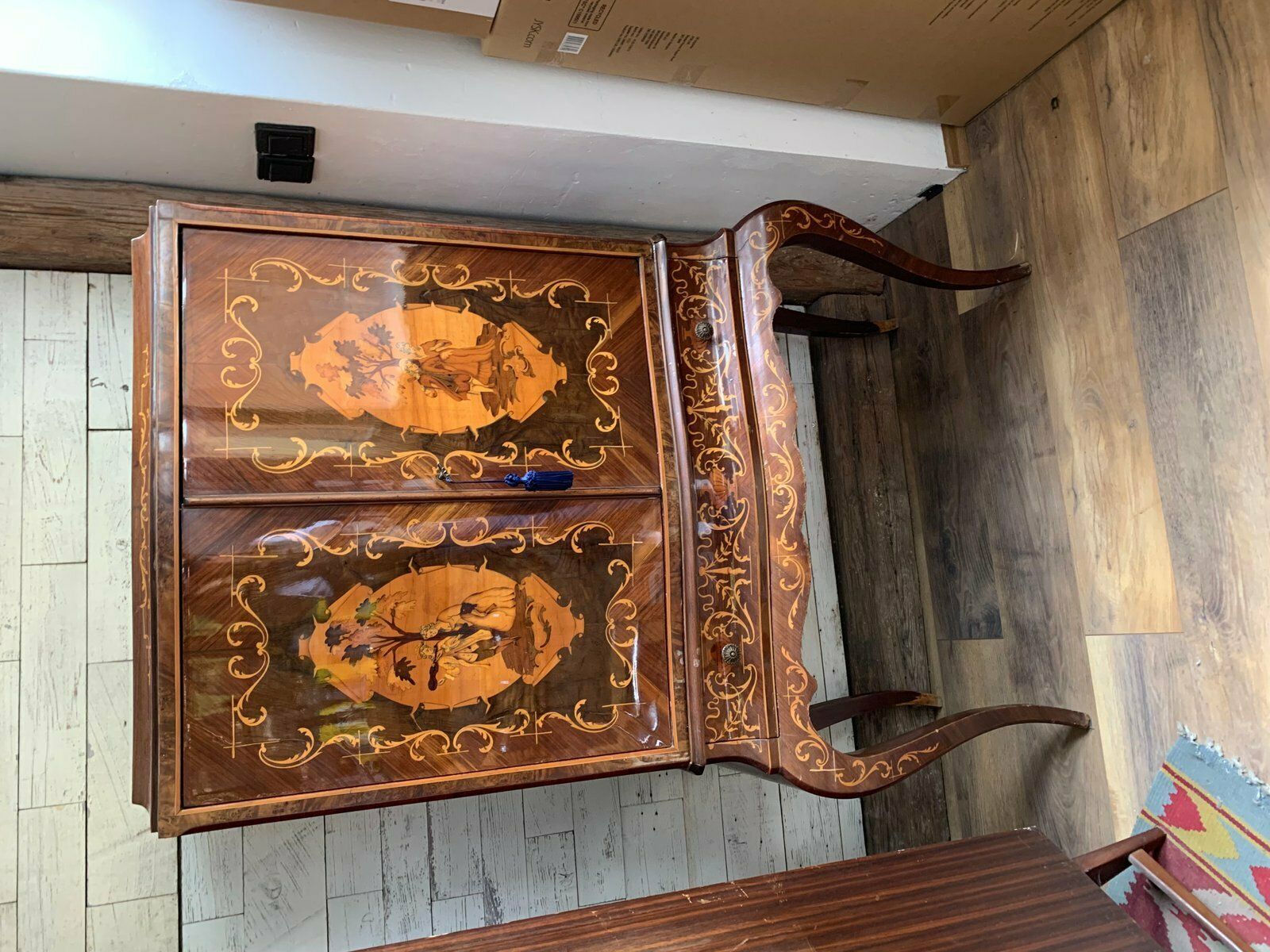 Vintage Italian Inlaid Burr Cocktail Cabinet, 1950s
