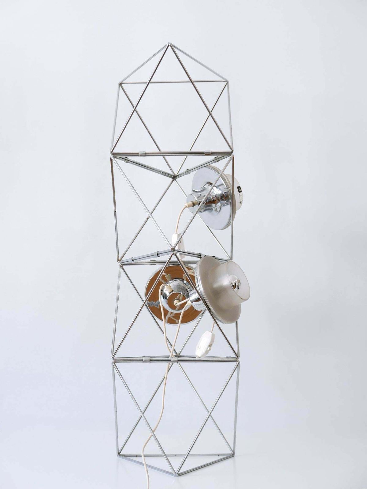 photo vintage Rare Sculptural 'Poliedra' Floor Lamp By Felice Ragazzo For Guzzini Italy 1970s