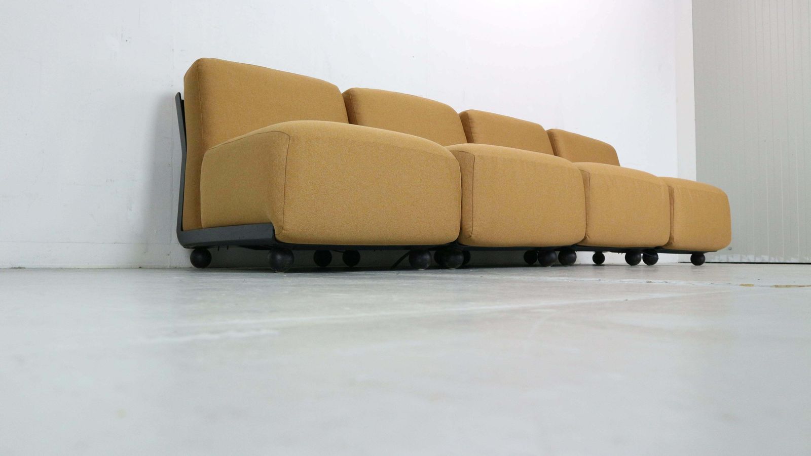 photo furniture Italian Amanta 24 Chairs By Mario Bellini For C&B, 1970s
