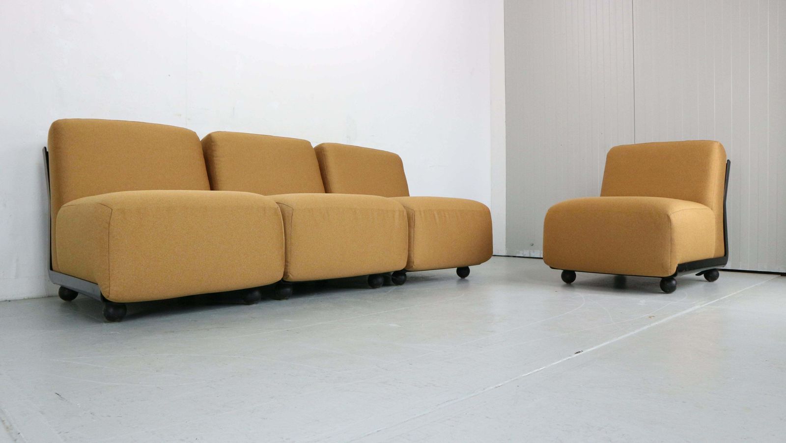 photo for sale Italian Amanta 24 Chairs By Mario Bellini For C&B, 1970s