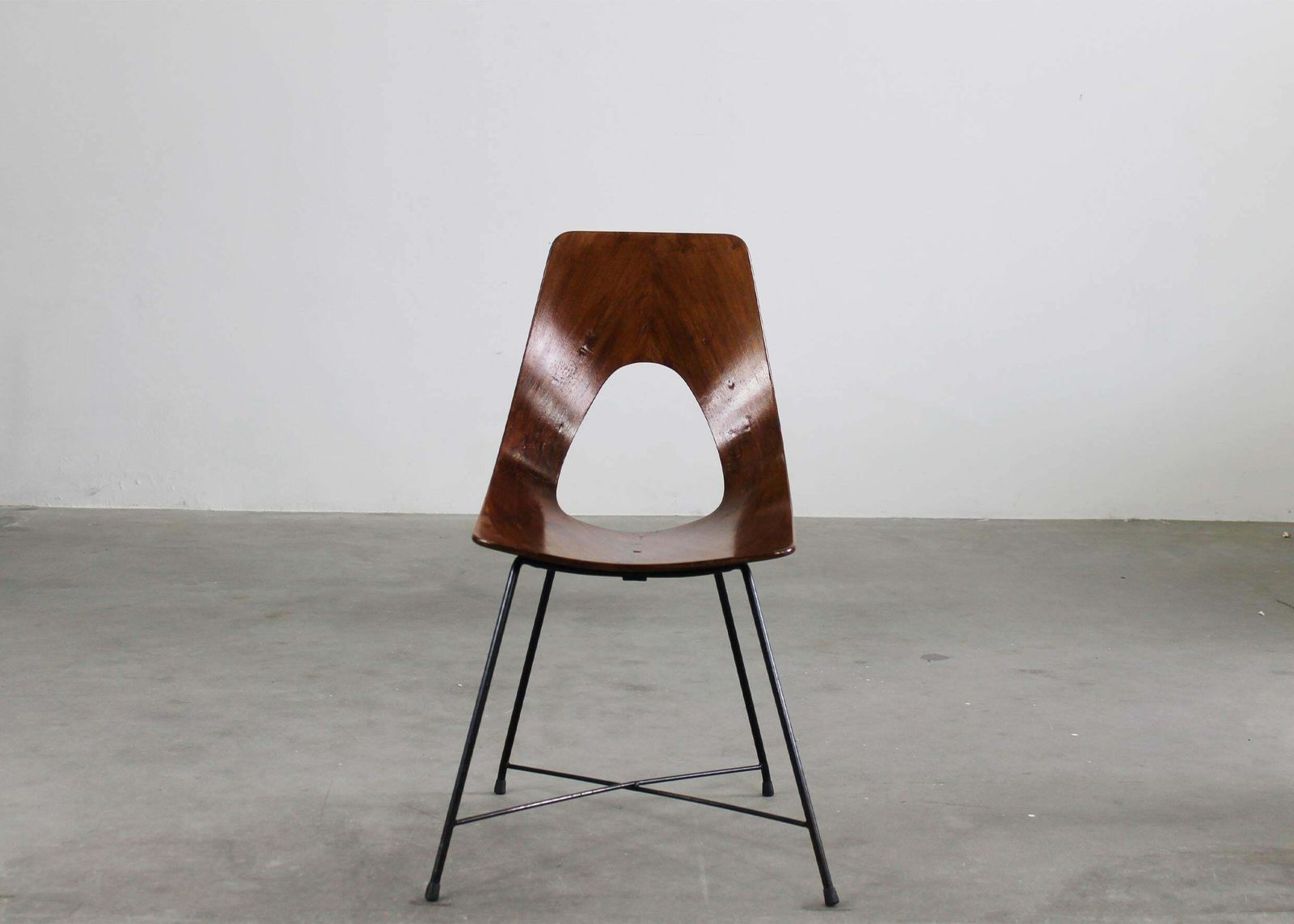 Augusto Bozzi Set Of Four Ariston Chairs In Plywood And Metal By Saporiti From The 1950s photo Furniture