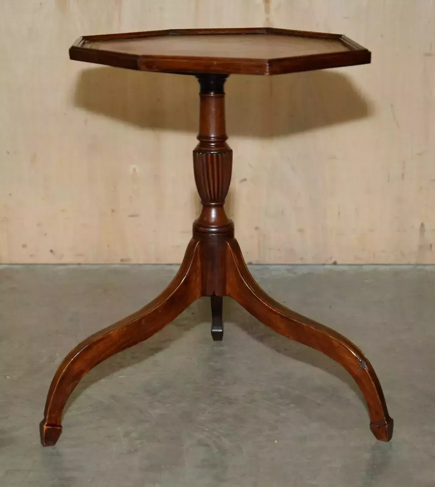 Furniture Mahogany Octagonal Brown Leather Gold Leaf Tripod Side End Lamp Wine Table photo