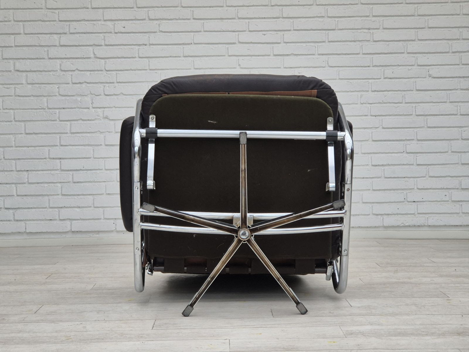 1970s, Danish Swivel Chair, Original Condition, Leather, Chrome Steel. photo furniture