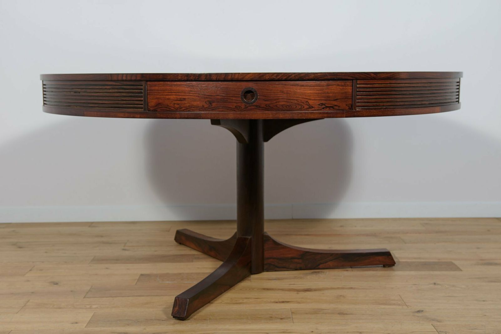 Mid Century Drum Dining Table By Robert Heritage For Archie Shine, Great Britain, 1950s photo vinterior