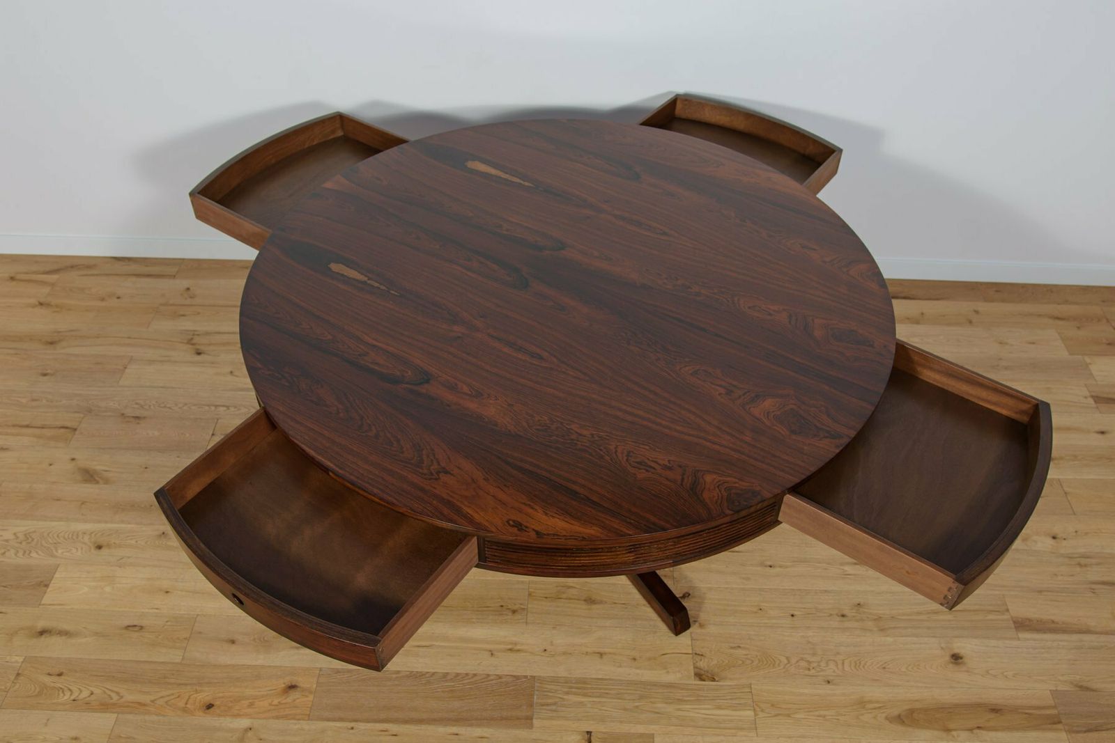 Furniture Mid Century Drum Dining Table By Robert Heritage For Archie Shine, Great Britain, 1950s photo