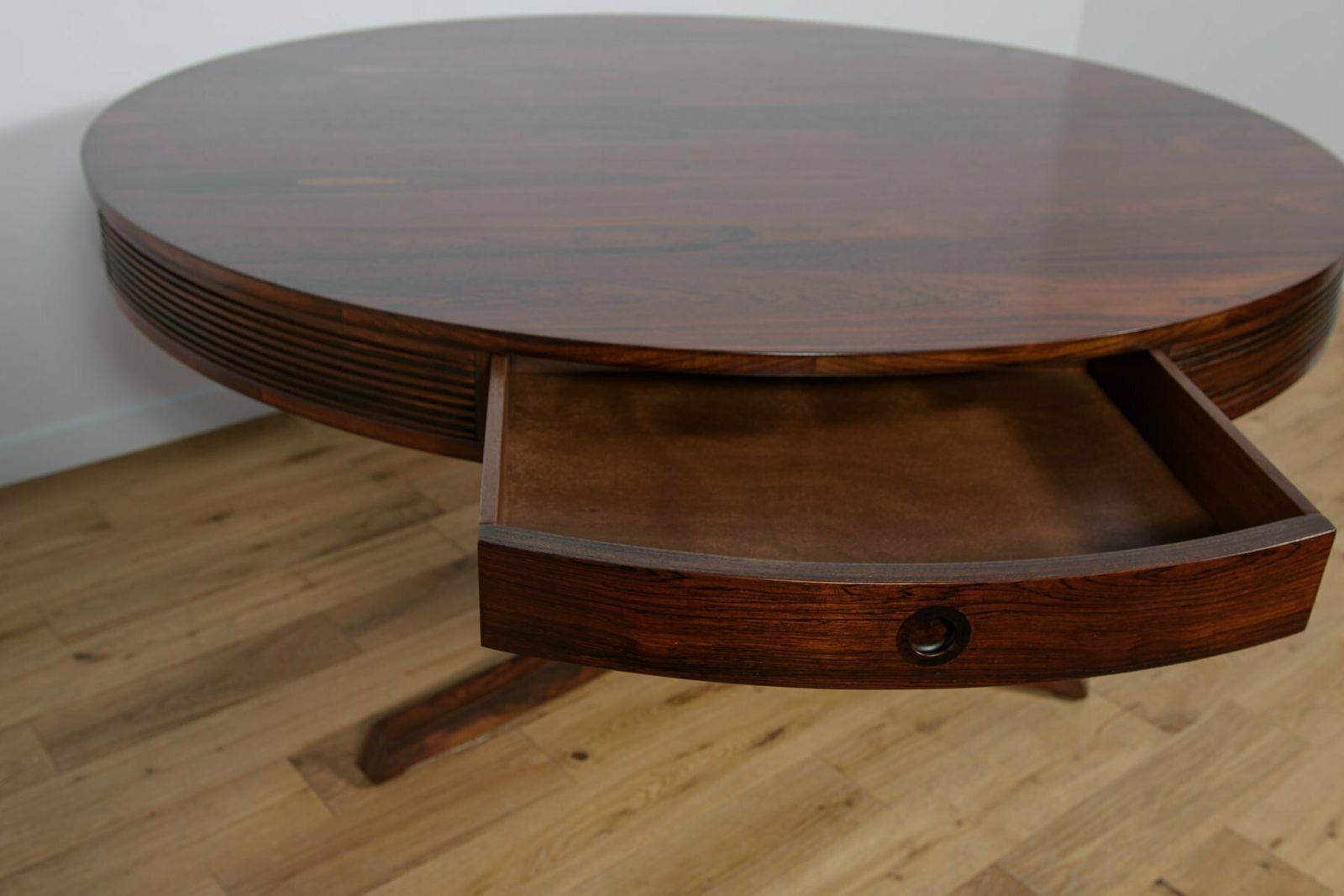 3661.0 Mid Century Drum Dining Table By Robert Heritage For Archie Shine, Great Britain, 1950s photo