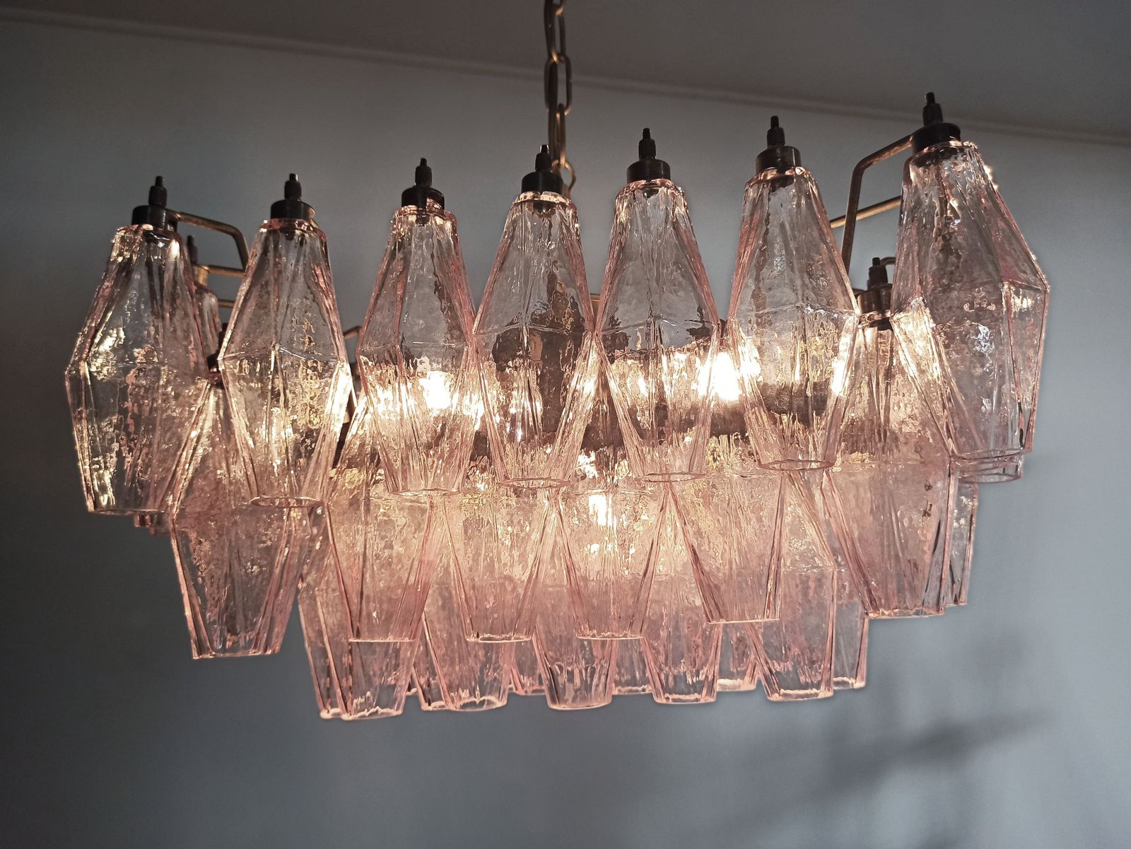 photo vintage Elegant Murano Poliedri Chandelier   Carlo Scarpa   Pink Glasses