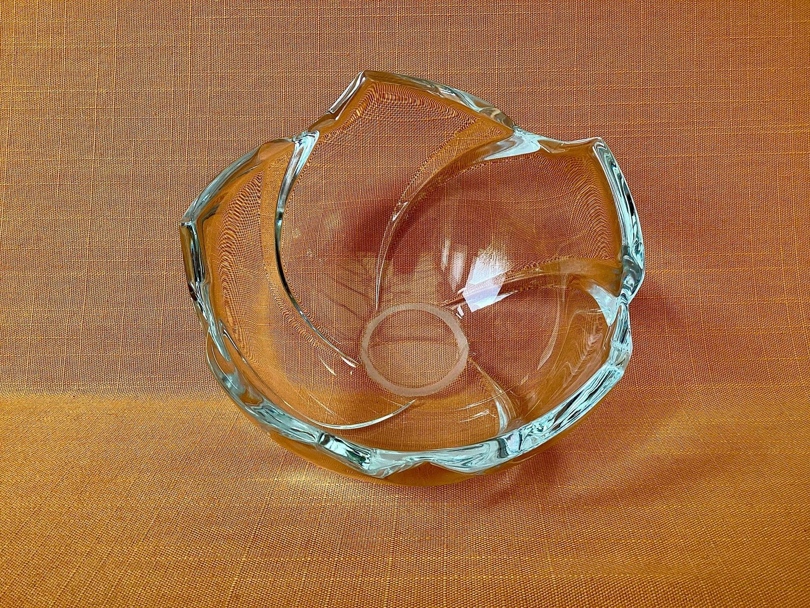 Original Tiffany & Co Cut Glass Bowl, Designed By Josef Riedel, Late 20th Century Design For Tiffany, New York, Tiffany Cut Glass Bowl photo 75.0