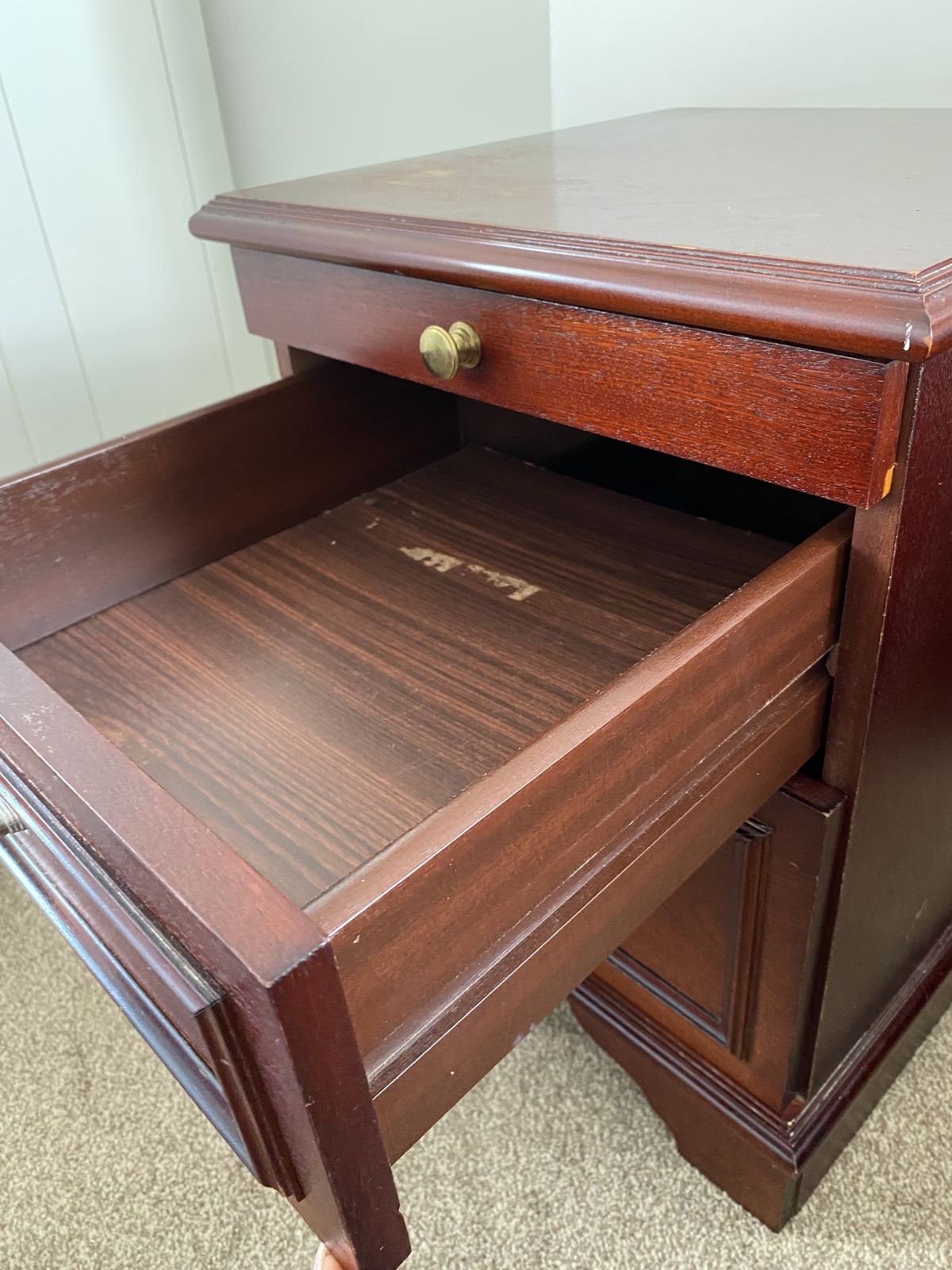 Mahogany Wood Chest Of Draws photo for sale