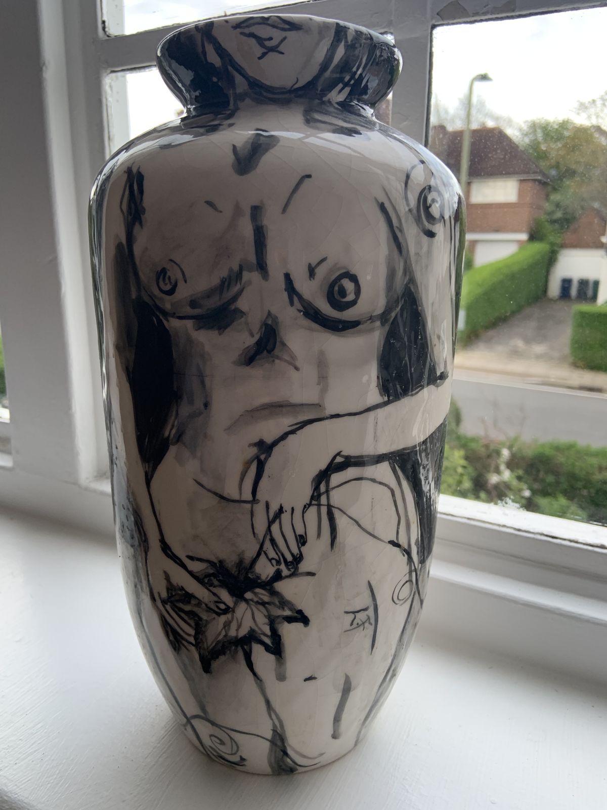 Fine Art Ceramic Vase 'Modesty Leaf 1' (Naked Vessels Range )Edition Numbered 5 With Authentication Created By Dave And Laura Froude, Folkstone, England photo vinterior