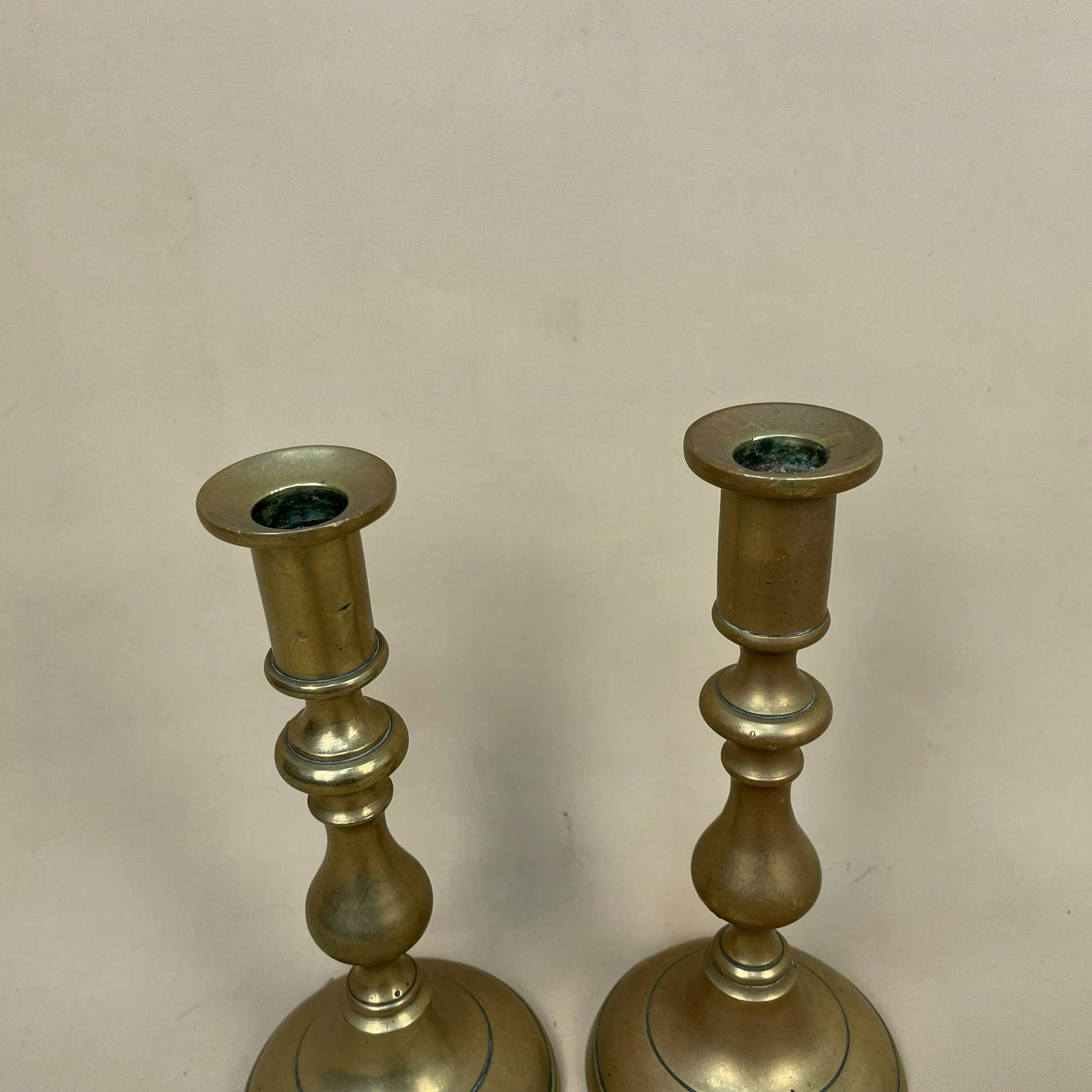 Antique Matching Pair Of Gold Brass Metal Candlestick Candle Stick Vintage Column Taper Dinner Candlesticks Round Base Column Pillar photo 55.0
