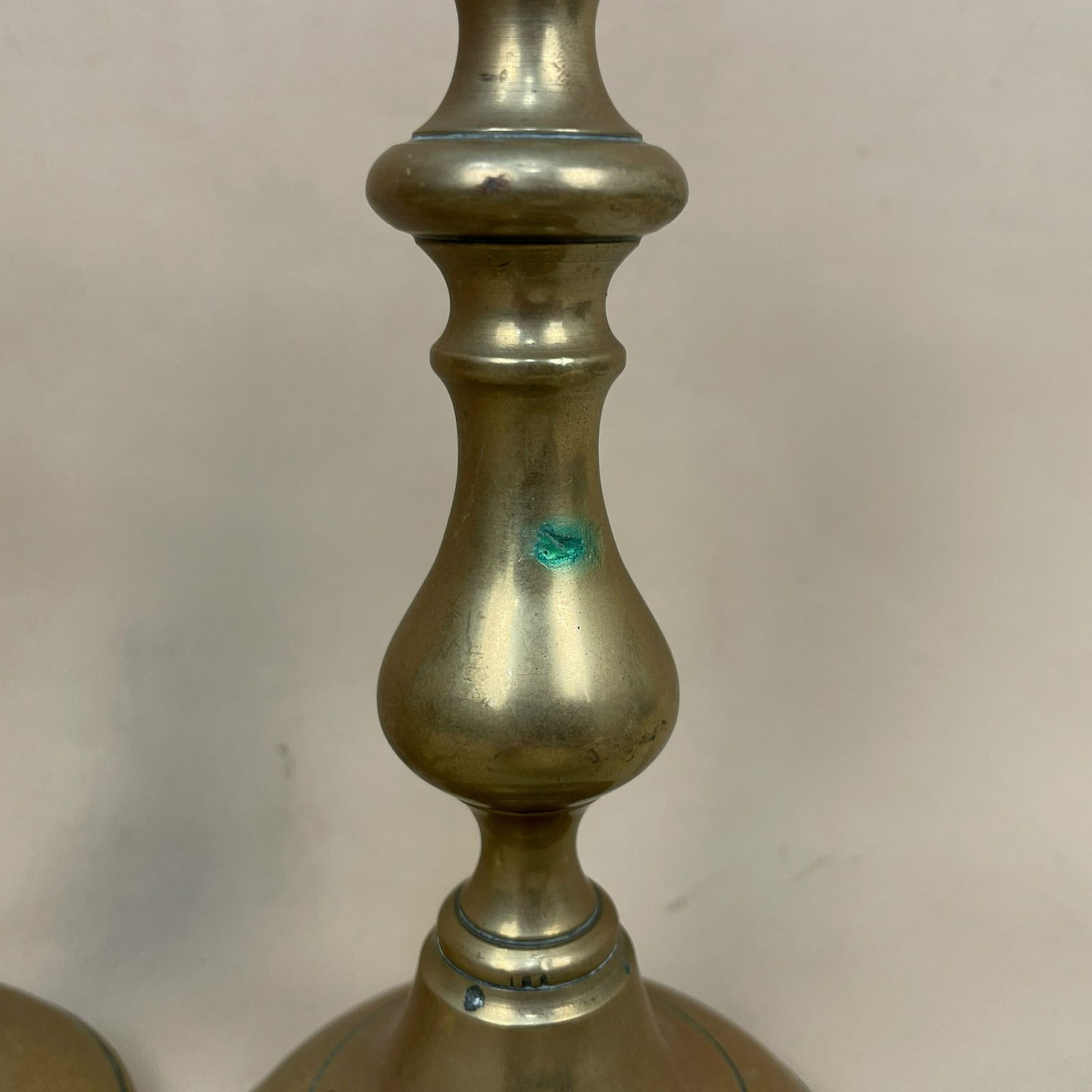 Antique Matching Pair Of Gold Brass Metal Candlestick Candle Stick Vintage Column Taper Dinner Candlesticks Round Base Column Pillar photo vintage