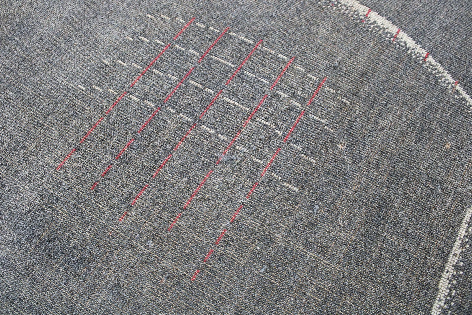 1940s Bauhaus Wool Rug , Czechoslovakia photo vinterior