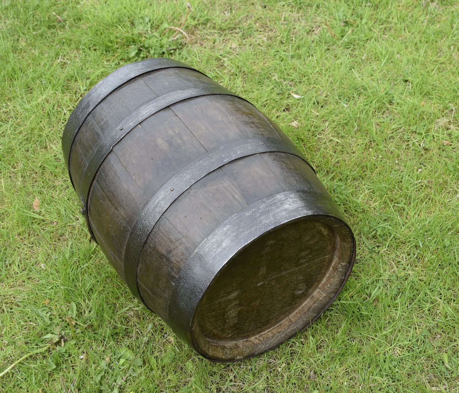 photo vintage Georgian Oak Rum Barrell, 1800s