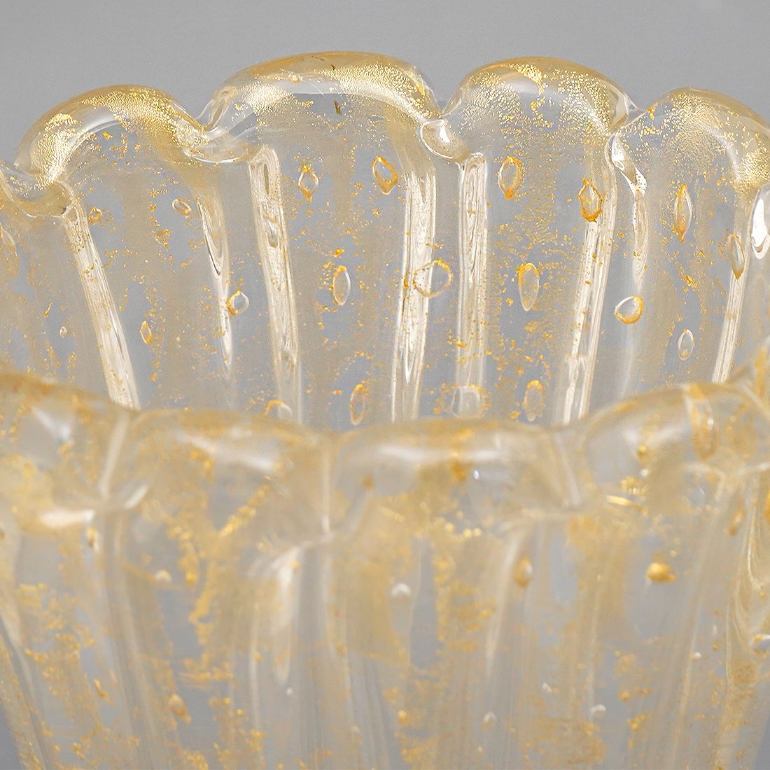 1500.0 Ribbed Vase With Gold Inclusions By Archimede Seguso, 1950s photo