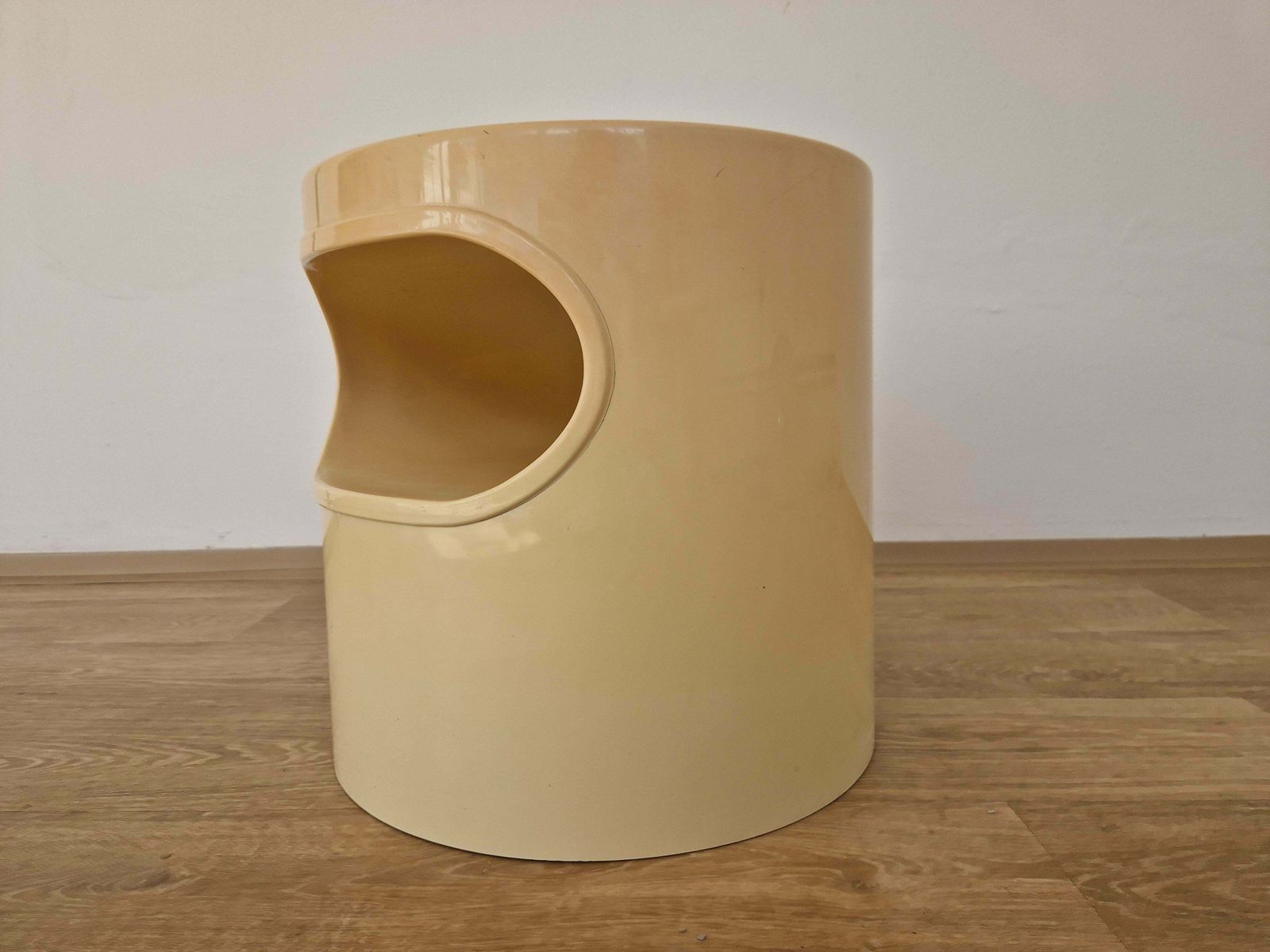391.0 Midcentury Space Age Side Table Artemide, Design Emma Gismondi, Italy, 1960s photo