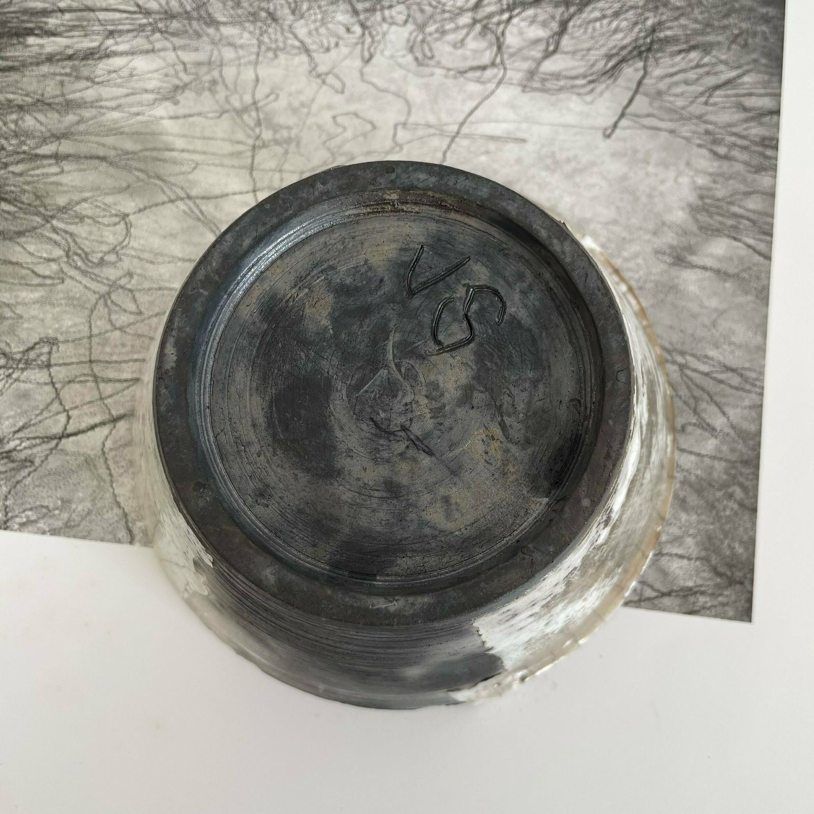 Monochrome Textured Studio Pottery Bowl With Metallic Details photo vinterior