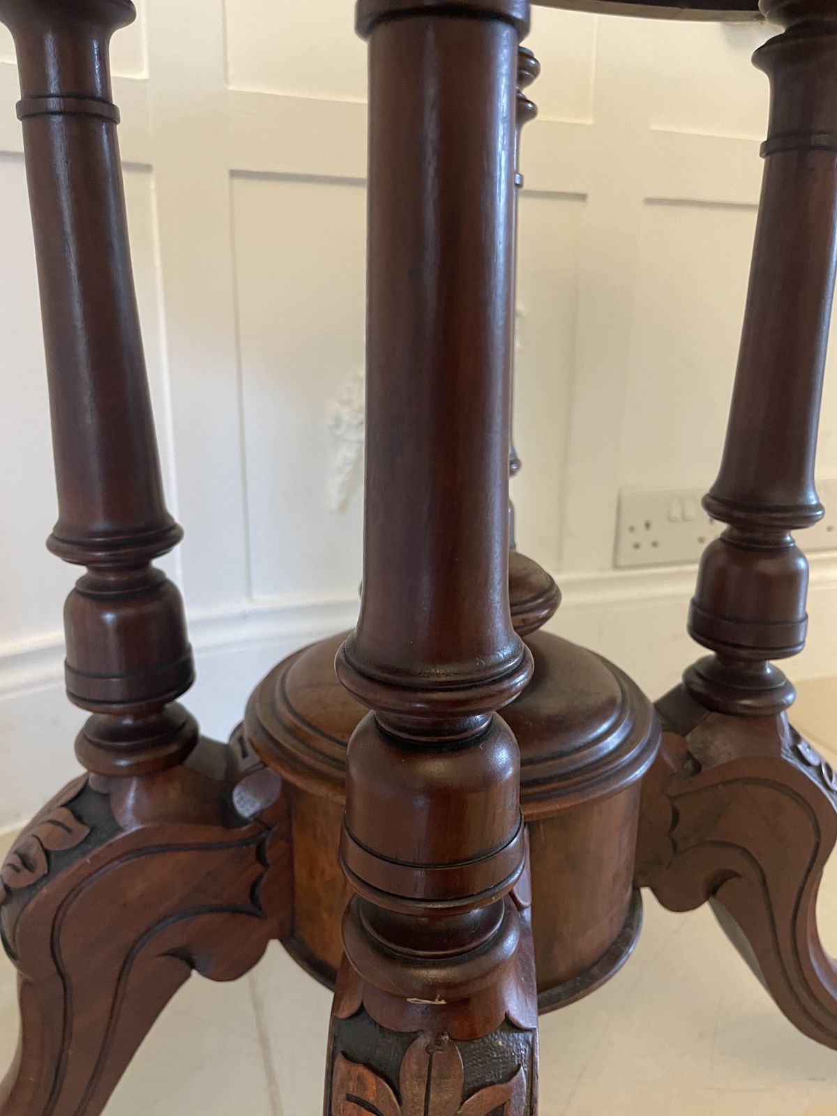 Antique 19th Century Quality Inlaid Burr Walnut Oval Centre Table photo for sale