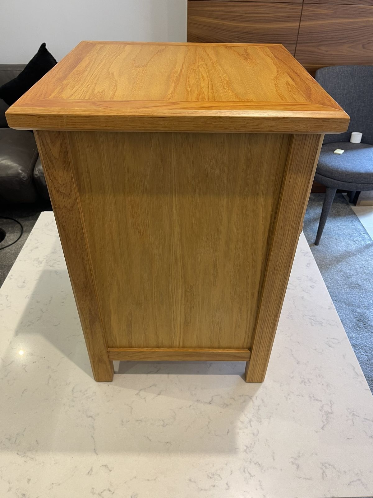 Oak Bedside Cabinet With Oak Veneer Panels And Solid Oak Lipping, Legs And Frame photo 219.0