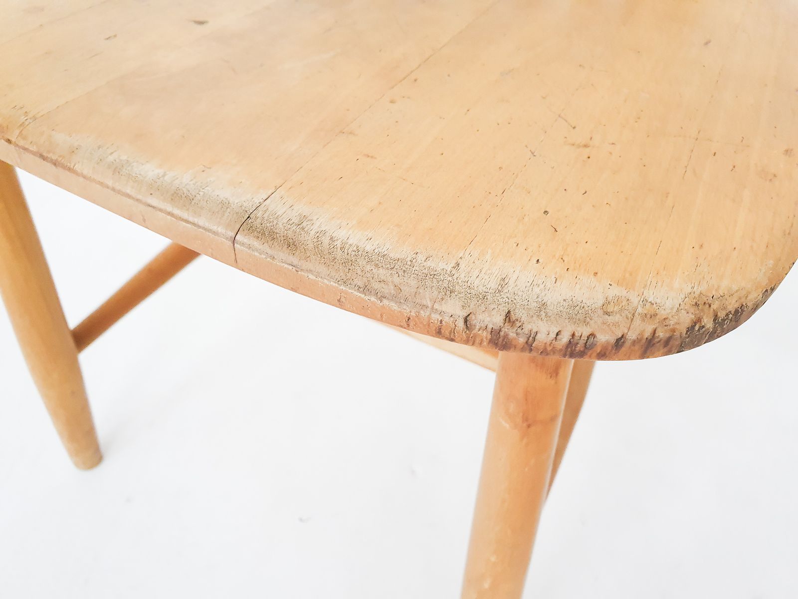photo furniture Pastoe Stijl Spijlenrug Eetkamerstoelen, Nederland, Ca. Jaren 1950