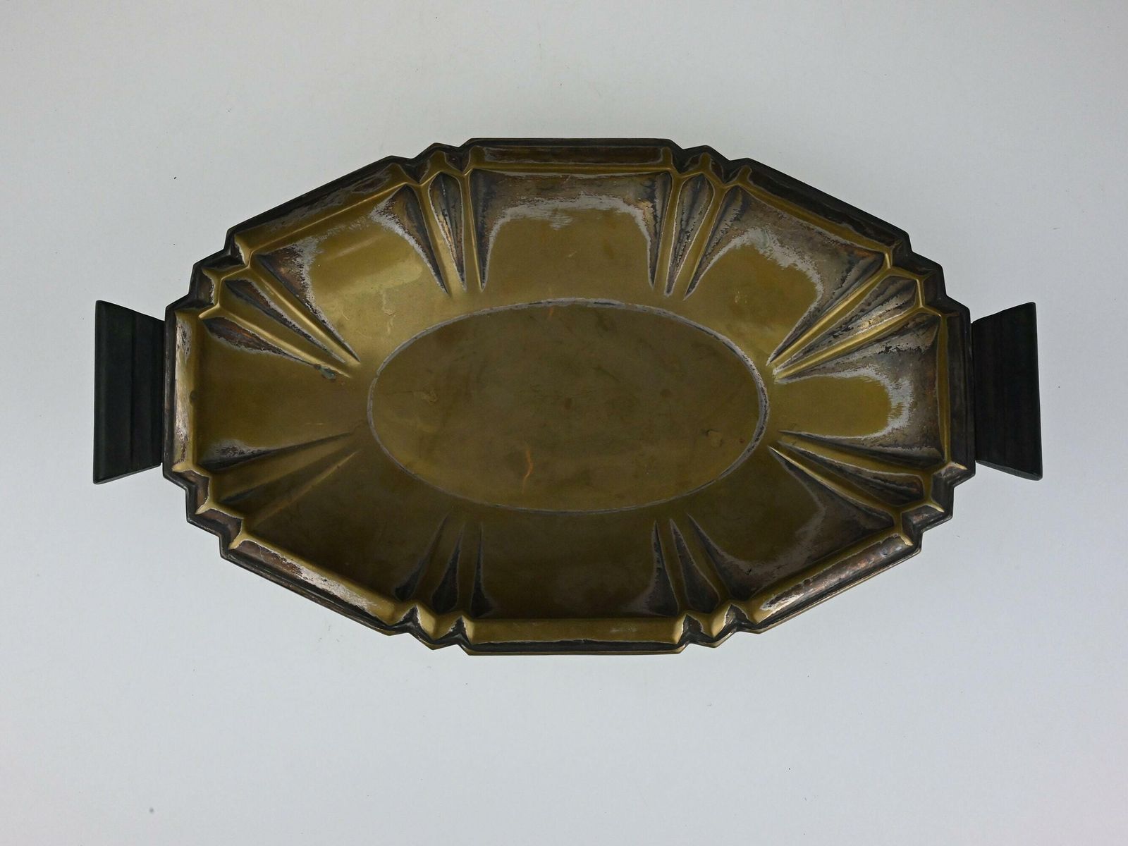 photo furniture Antique Brass Art Deco Bowl With Wooden Handles, Antique Bowl, Decorative Bowl, Brass Bowl, Art Deco, Metal Bowl, Antique Collectibles