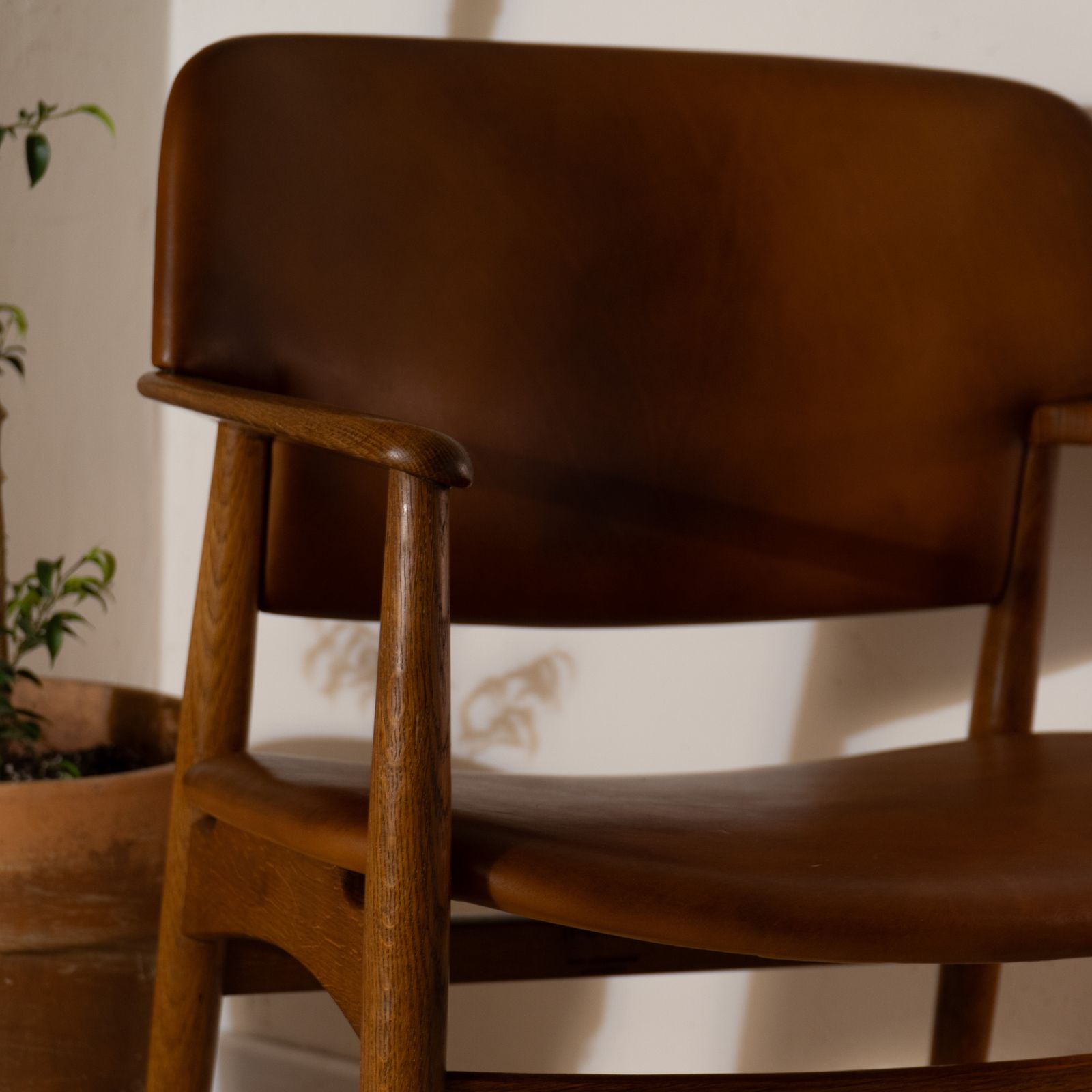 Ejner Larsen & Aksel Bender Madsen Oak Armchair photo vintage