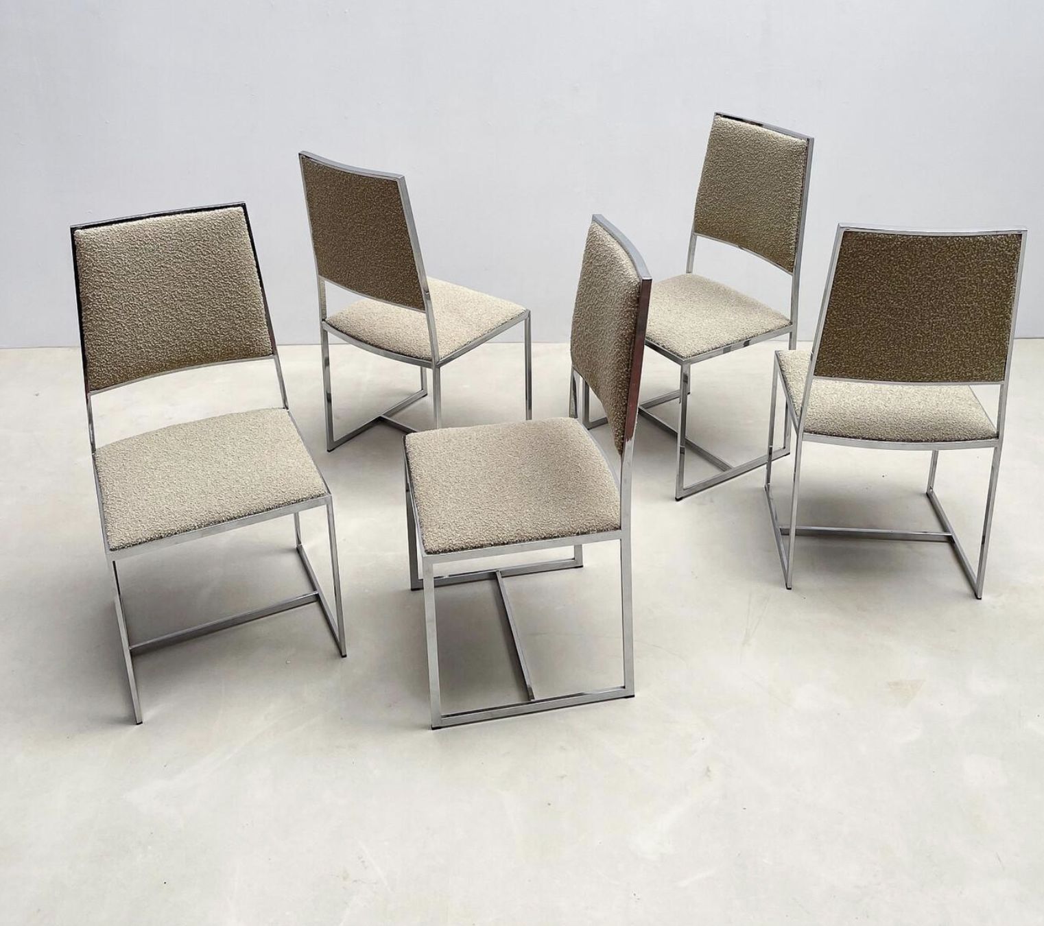 Mid Century Modern Set Of 5 Chairs Willy Rizzo Style, Chrome And Boucle Fabric photo vintage