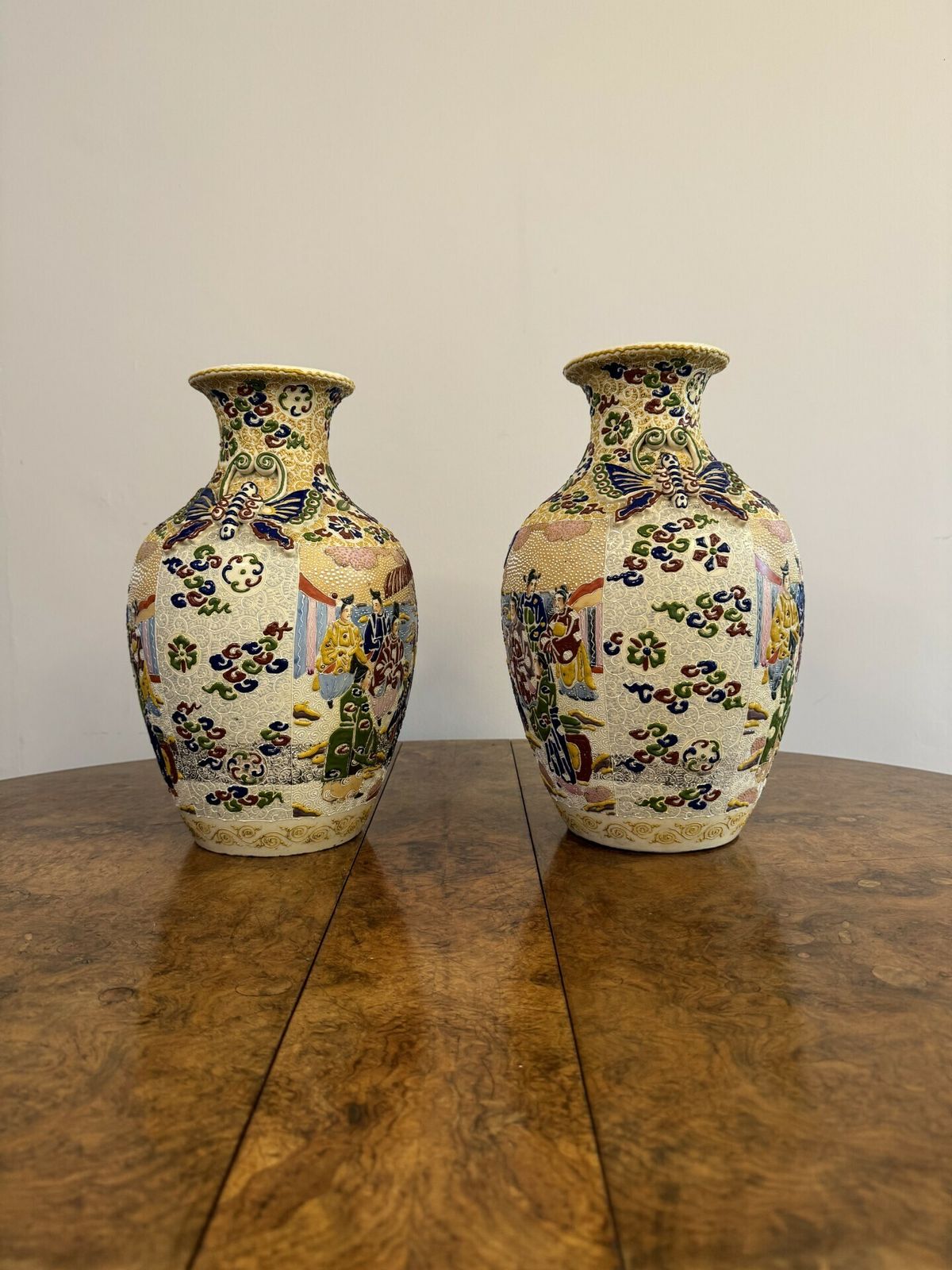 Large Quality Pair Of Antique Satsuma Vases photo vinterior