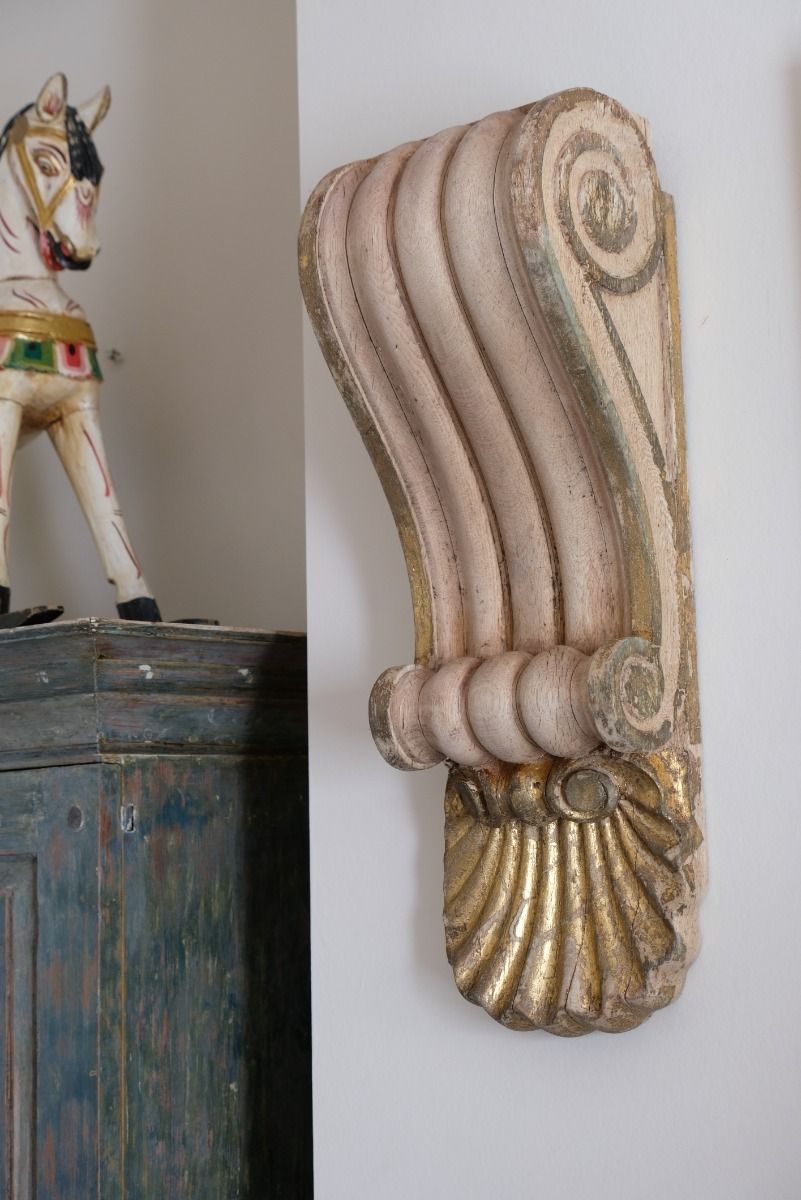 photo buy Architectural Pair Of Carved Giltwood Oak Corbels