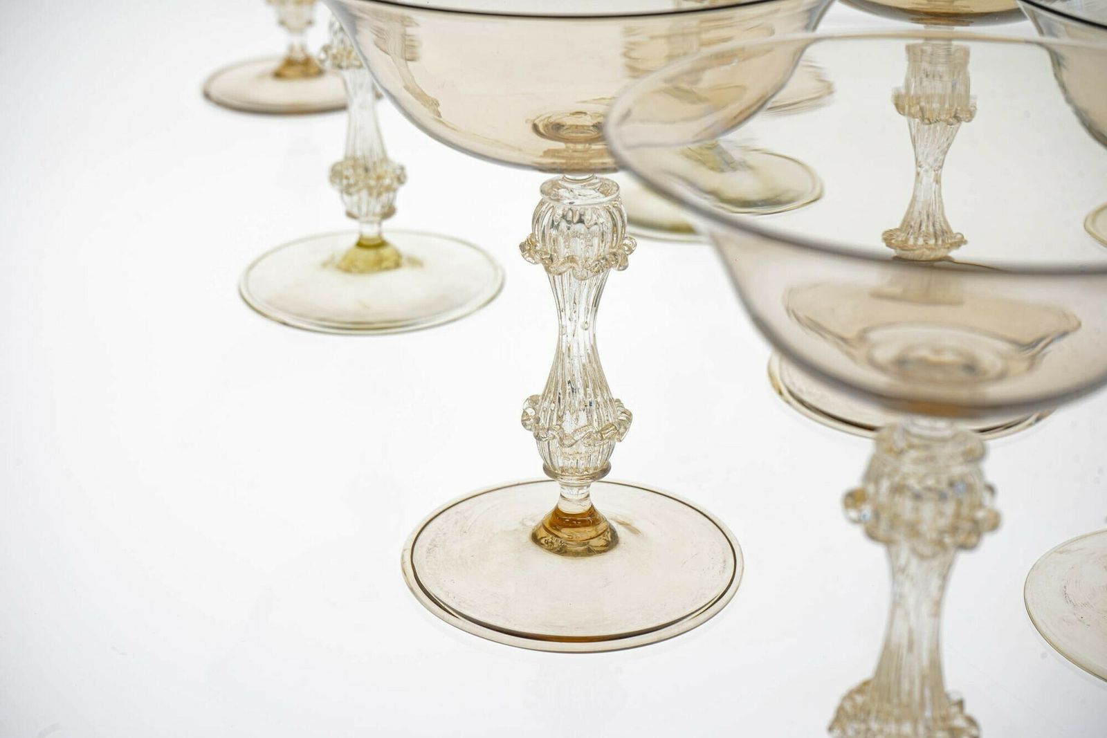 Rare Set Of 12 Classic Cenedese Fume And Gold Champagne Glass . Unique photo 4800.0