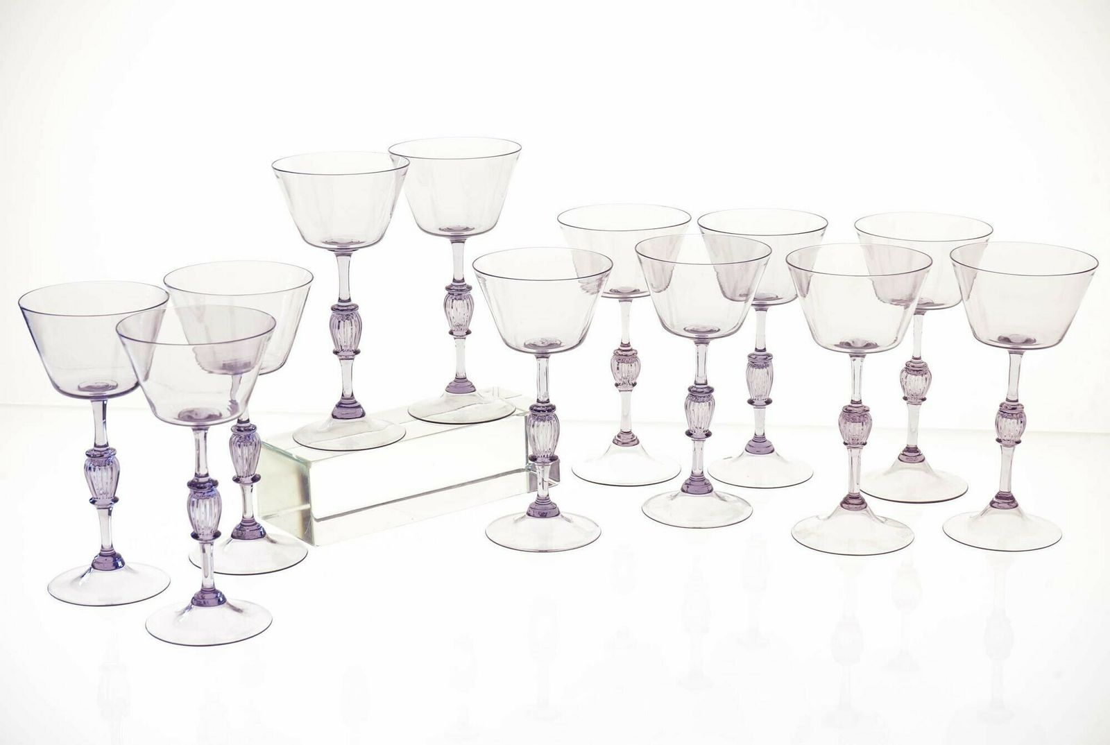 Twelve Cenedese Wine Glass Set, Cyclamen Colour. Murano Glass. Masterpieces photo vinterior
