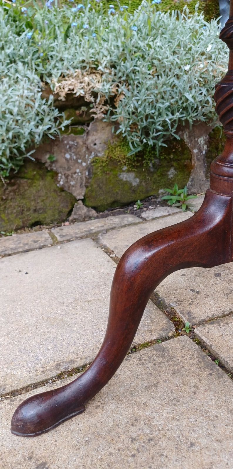 18th Century Mahogany Tripod With Beautiful Pedestal photo vinterior