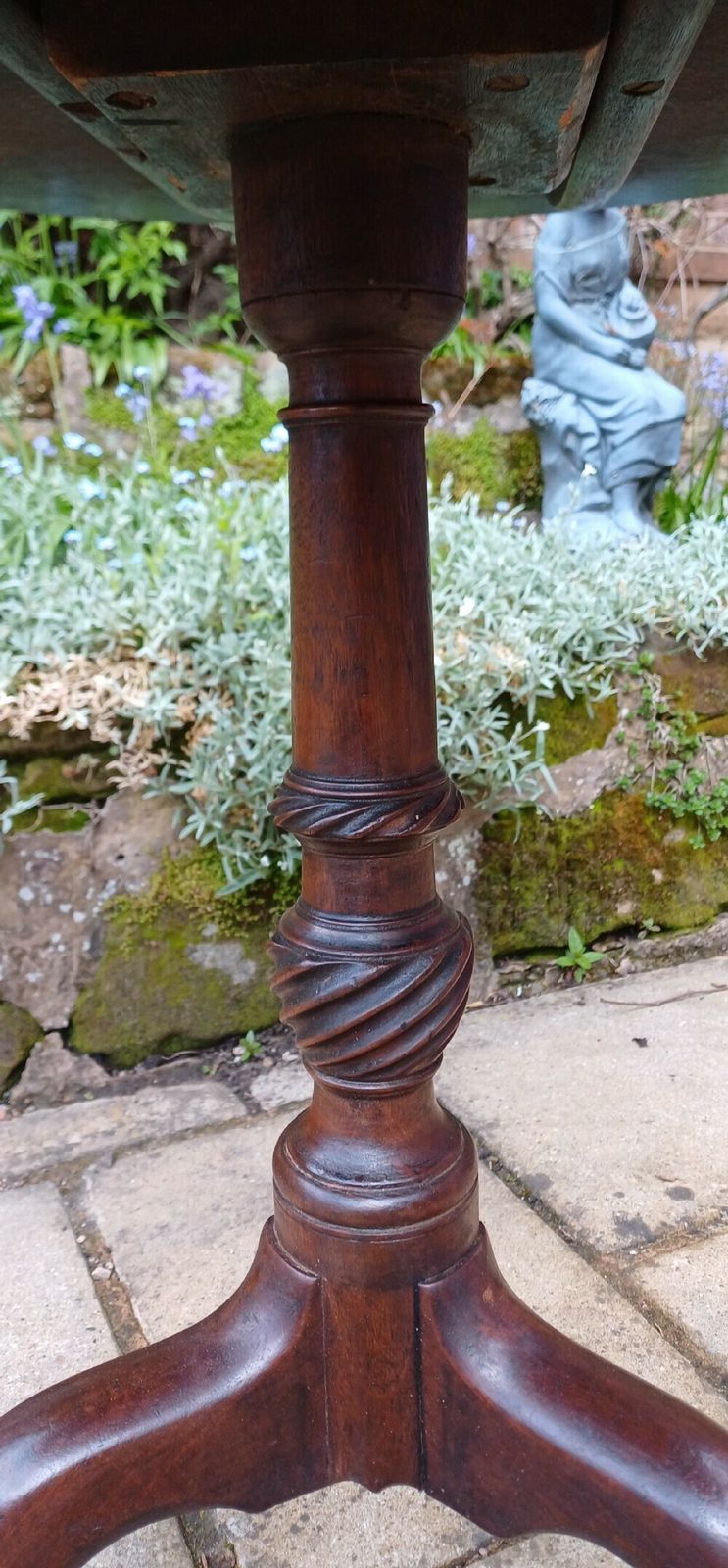 18th Century Mahogany Tripod With Beautiful Pedestal photo buy