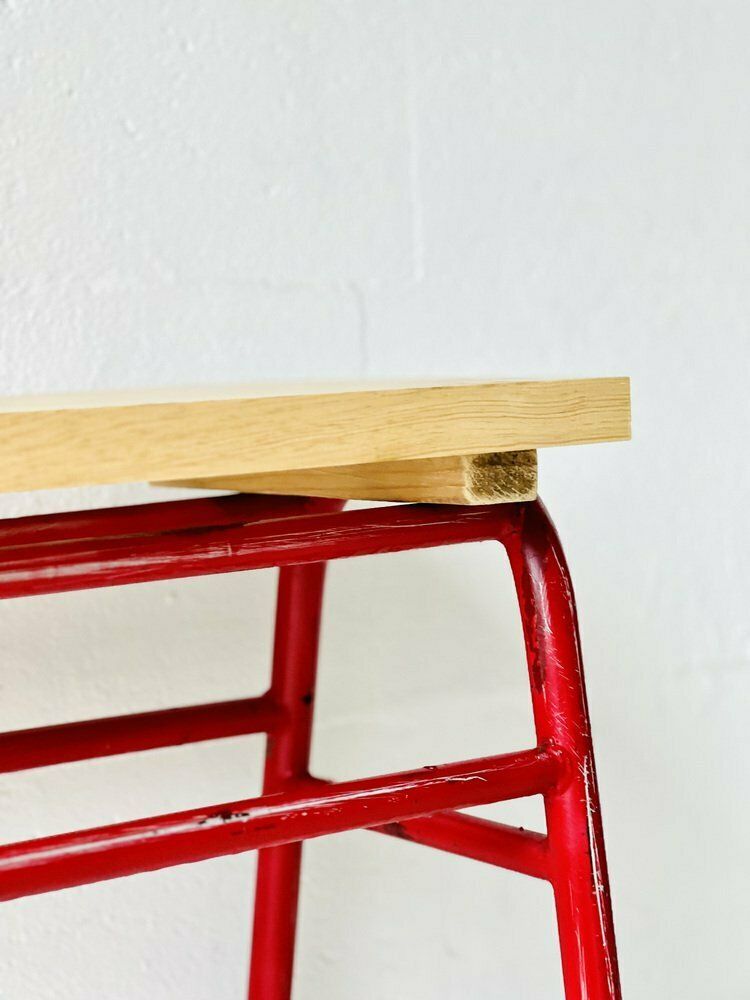 photo vintage Industrial Red Metal Bench, 1960s